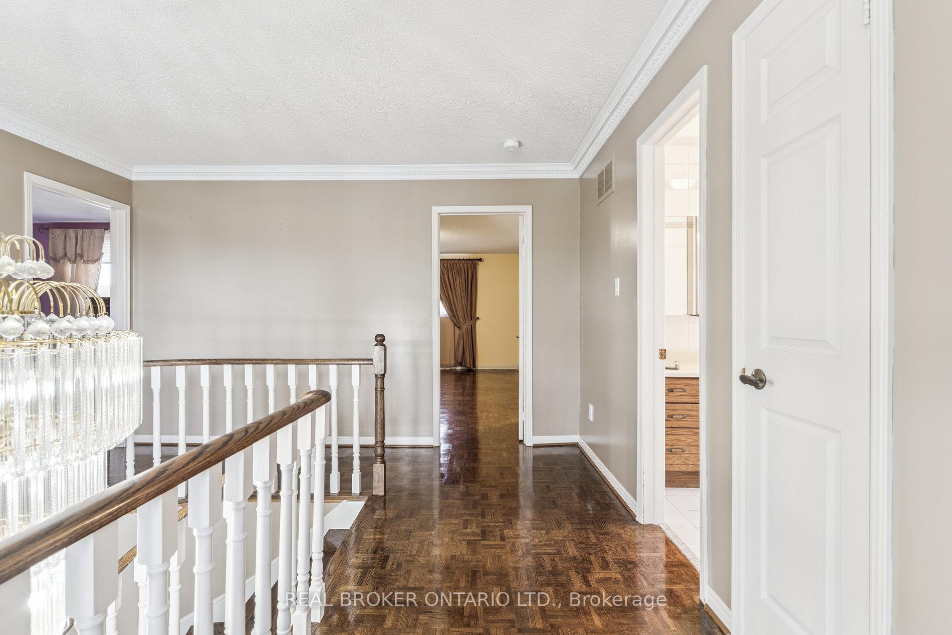 Photo 21 of 435 Aberdeen Avenue, Vaughan, East Woodbridge — HOMEH