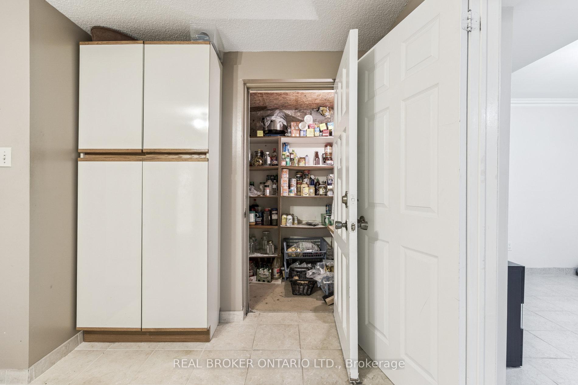 Photo 44 of 435 Aberdeen Avenue, Vaughan, East Woodbridge — HOMEH