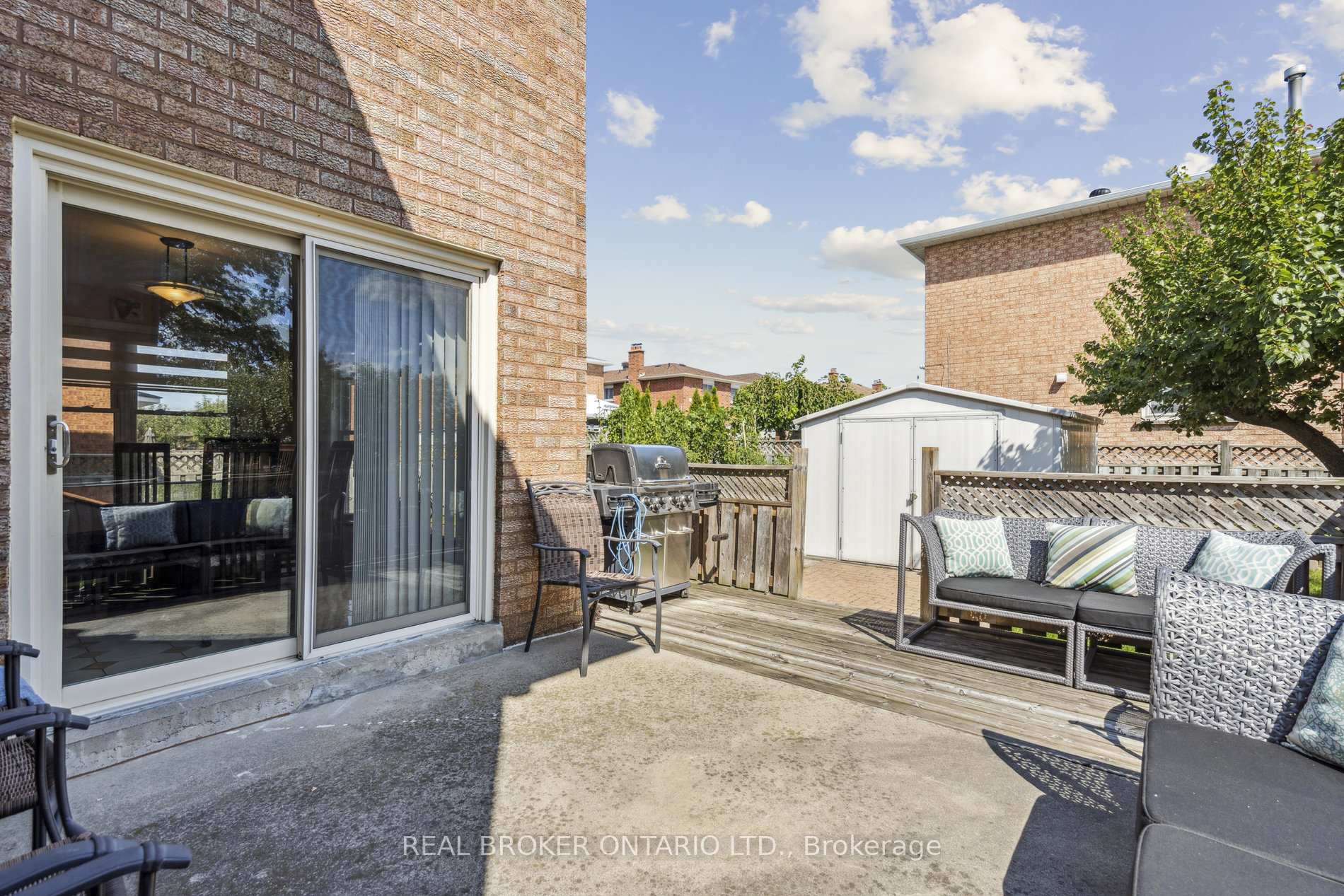 Photo 47 of 435 Aberdeen Avenue, Vaughan, East Woodbridge — HOMEH