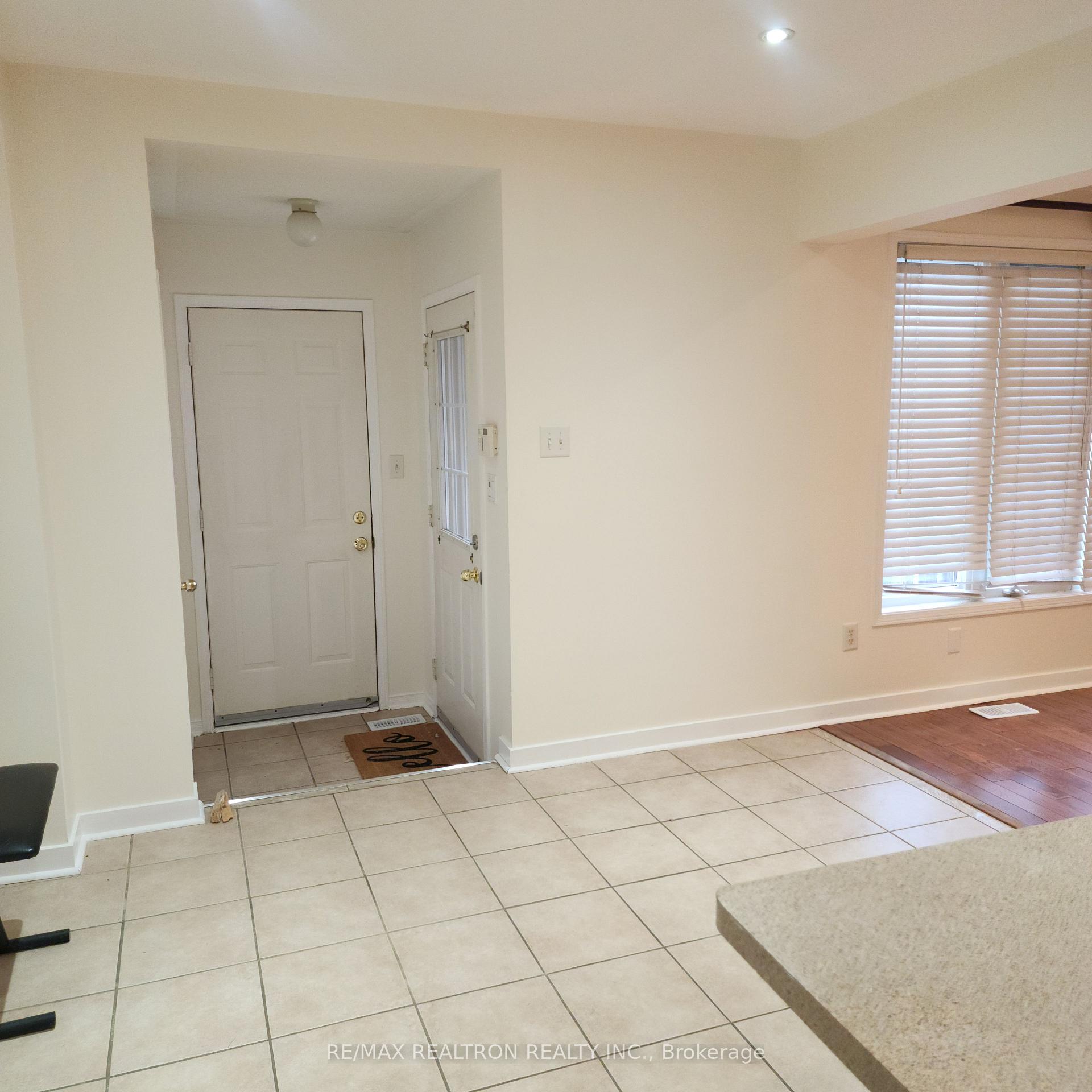 Photo 8 of 6 Hinchcliff Gate, Ajax, Northeast Ajax — HOMEH