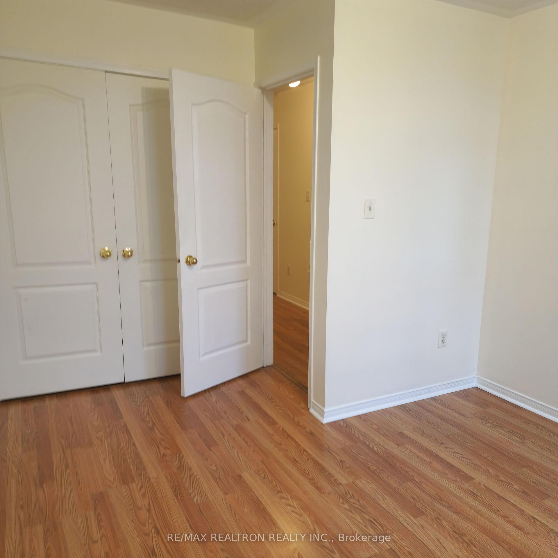 Photo 24 of 6 Hinchcliff Gate, Ajax, Northeast Ajax — HOMEH