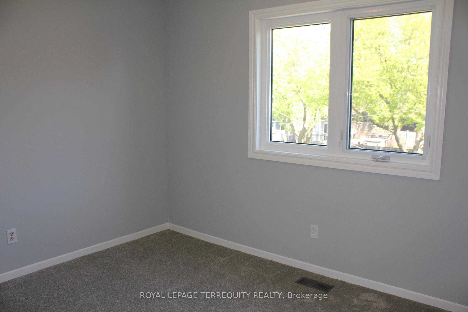 Photo 14 of Unit Main, 830 Centre Street N, Whitby, Williamsburg — HOMEH