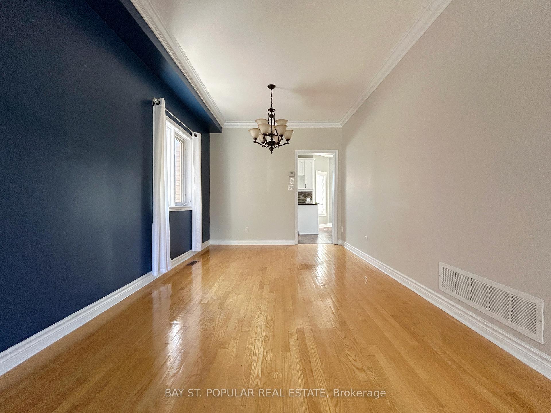 Photo 6 of 149 Cherokee Drive, Vaughan, Maple — HOMEH