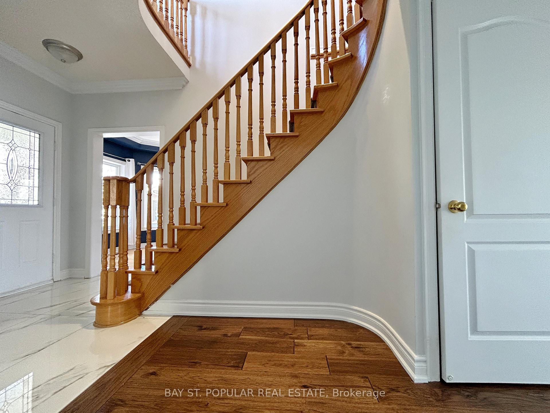 Photo 16 of 149 Cherokee Drive, Vaughan, Maple — HOMEH