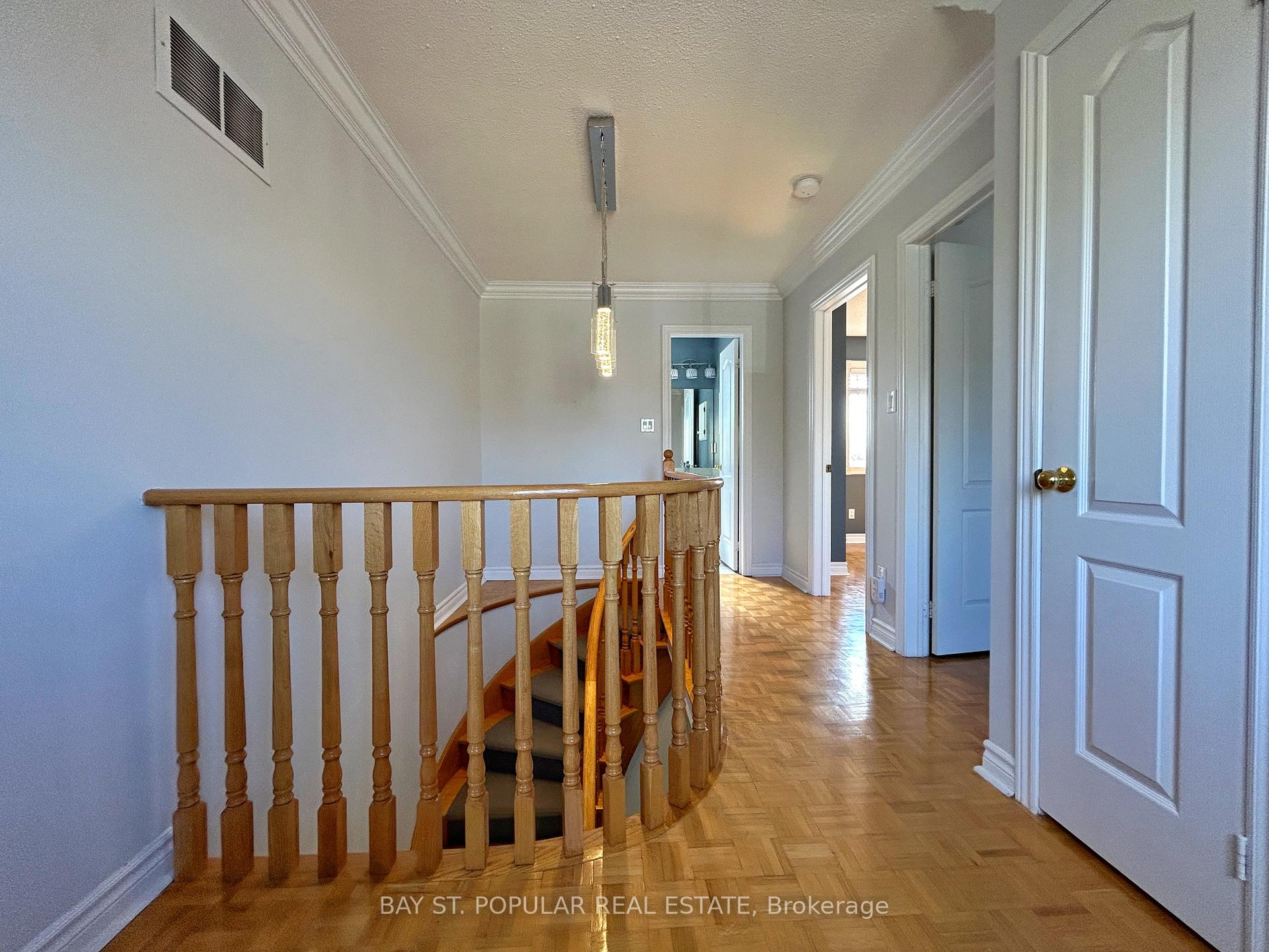 Photo 23 of 149 Cherokee Drive, Vaughan, Maple — HOMEH
