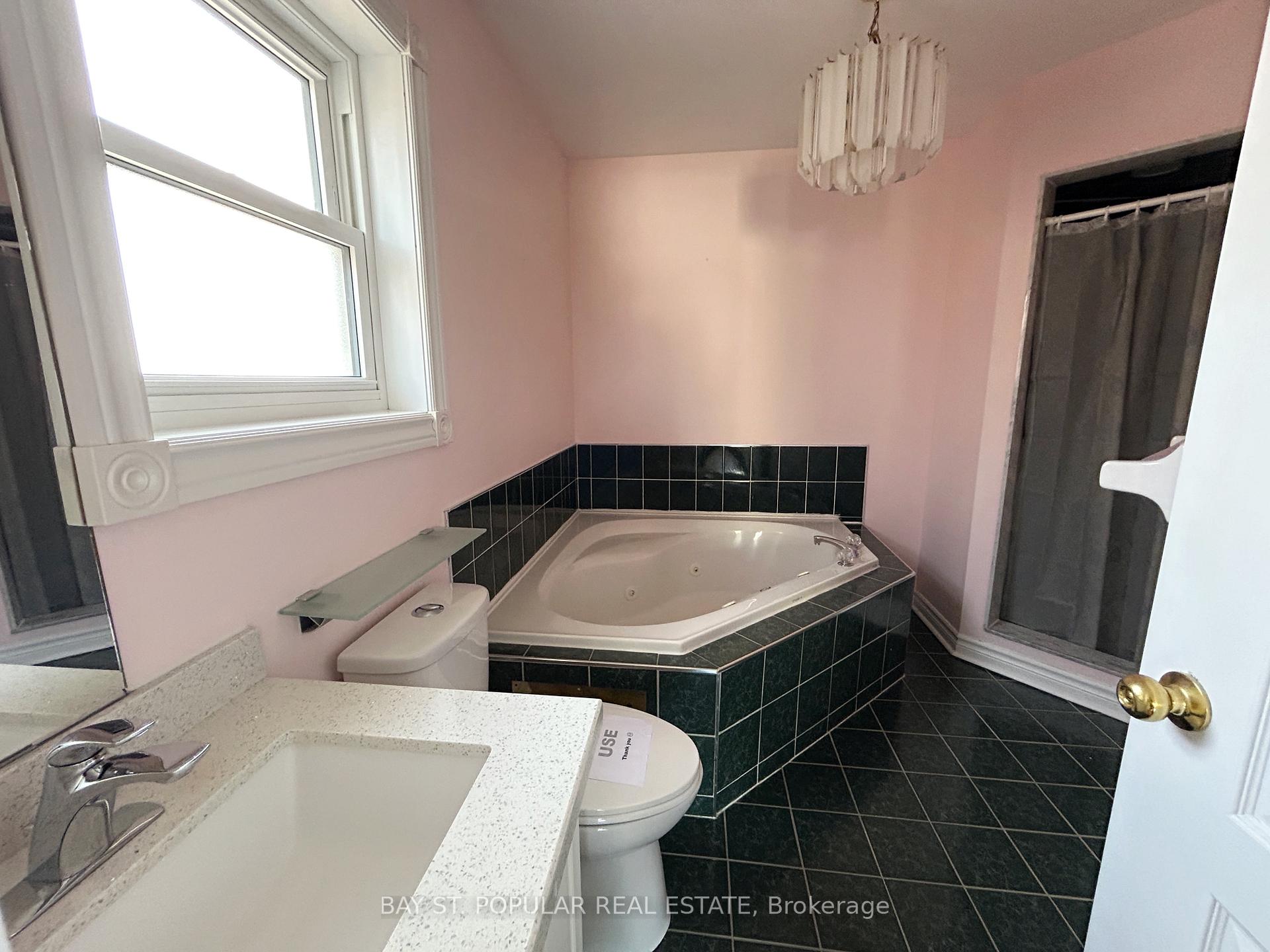 Photo 36 of 149 Cherokee Drive, Vaughan, Maple — HOMEH