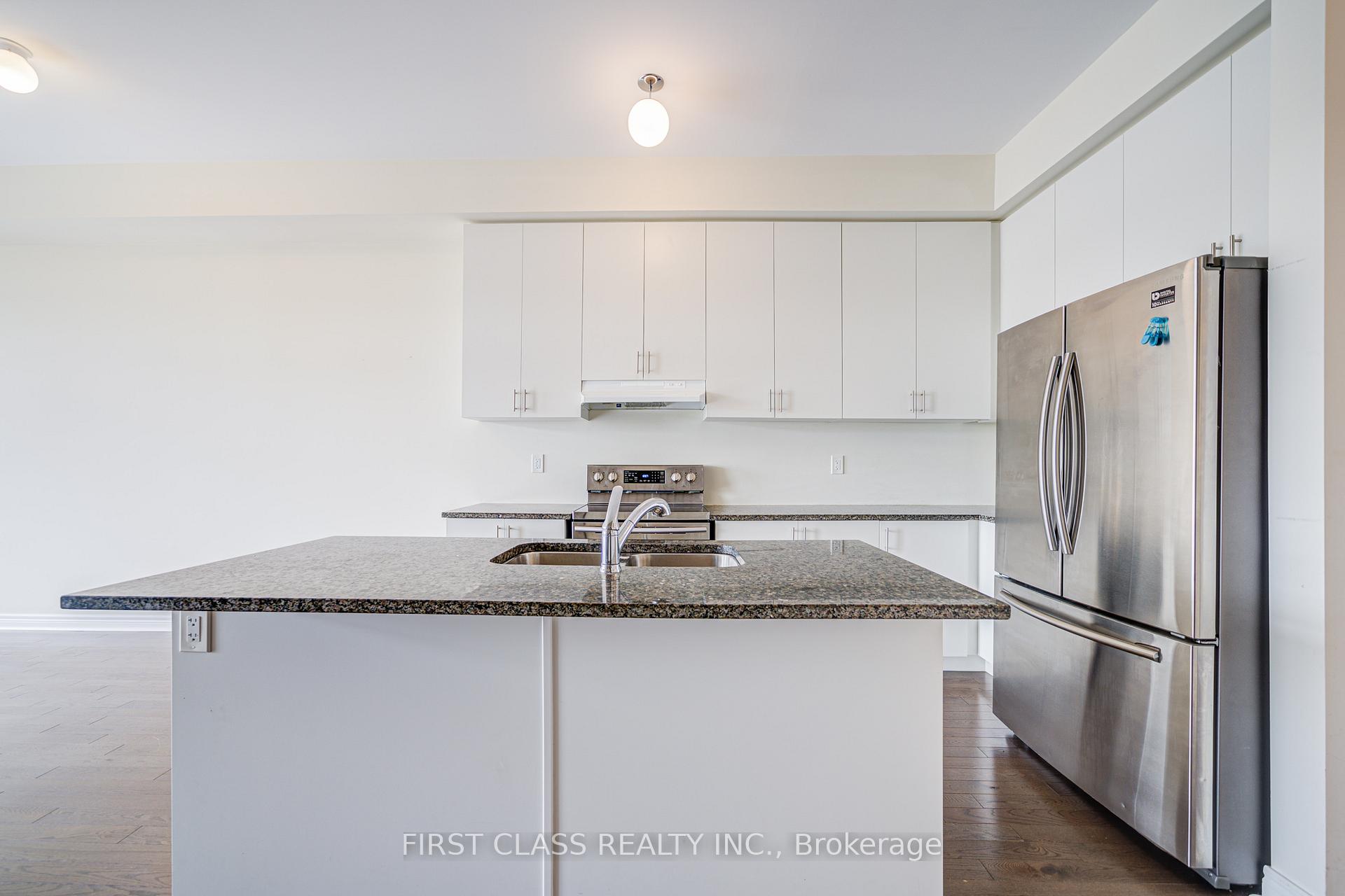 Photo 16 of 25 Laskin Drive, Vaughan, Patterson — HOMEH