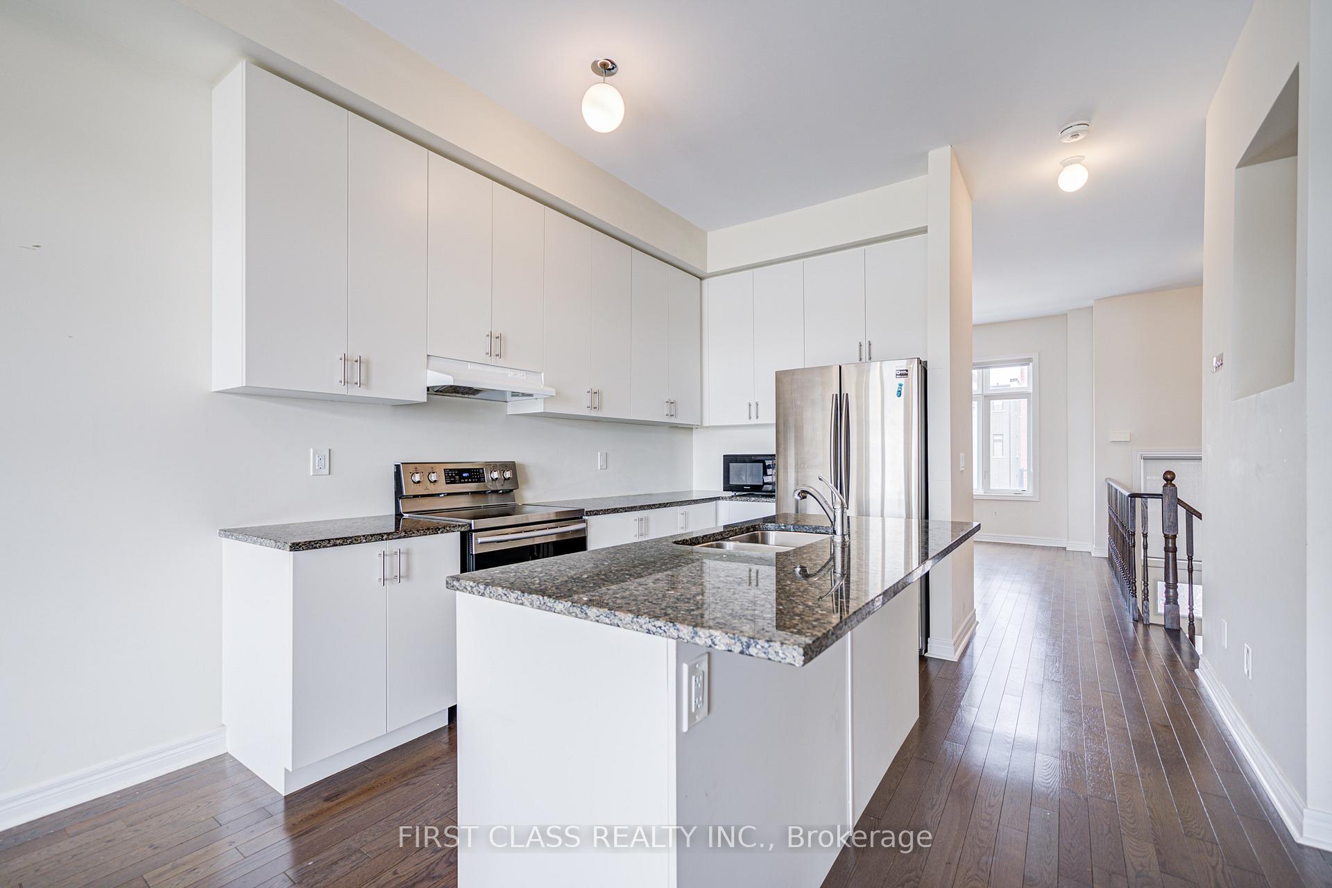 Photo 17 of 25 Laskin Drive, Vaughan, Patterson — HOMEH