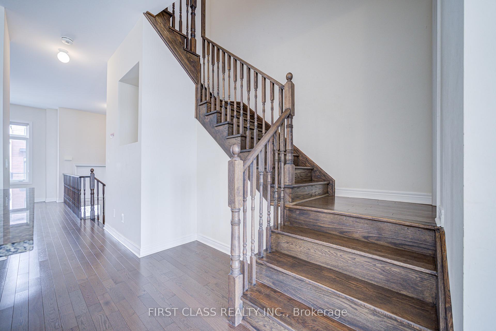 Photo 22 of 25 Laskin Drive, Vaughan, Patterson — HOMEH