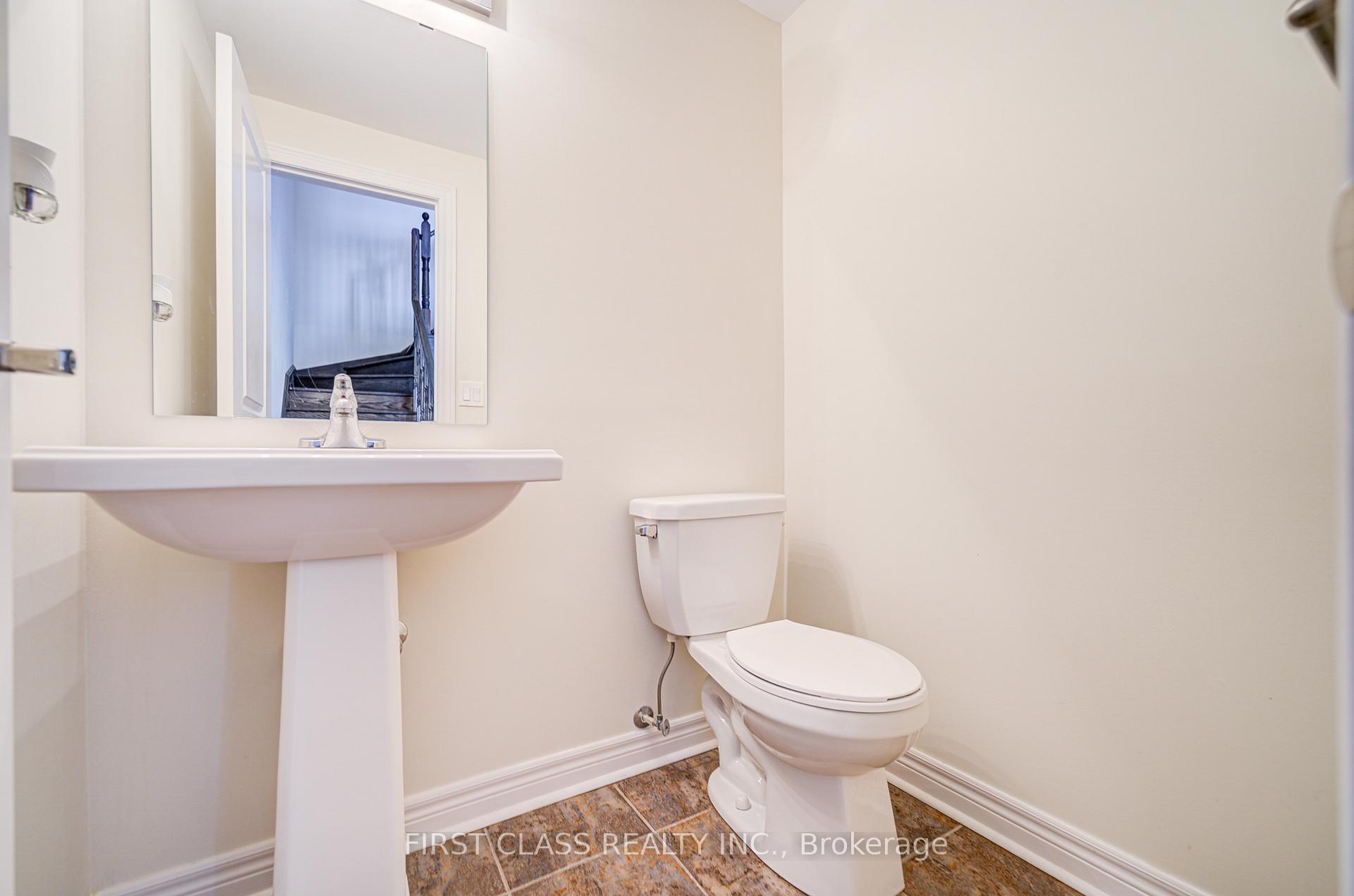 Photo 26 of 25 Laskin Drive, Vaughan, Patterson — HOMEH