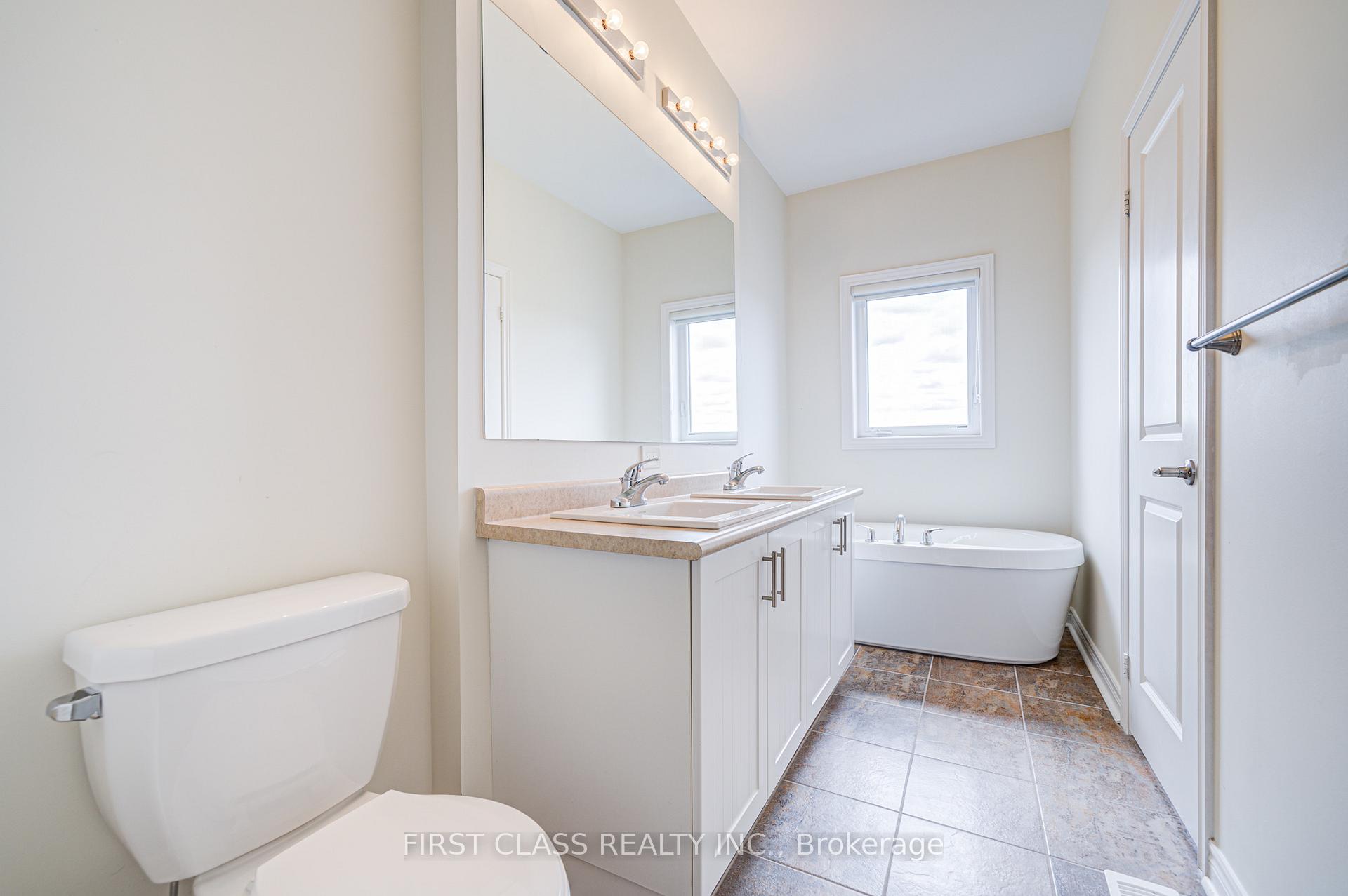 Photo 32 of 25 Laskin Drive, Vaughan, Patterson — HOMEH