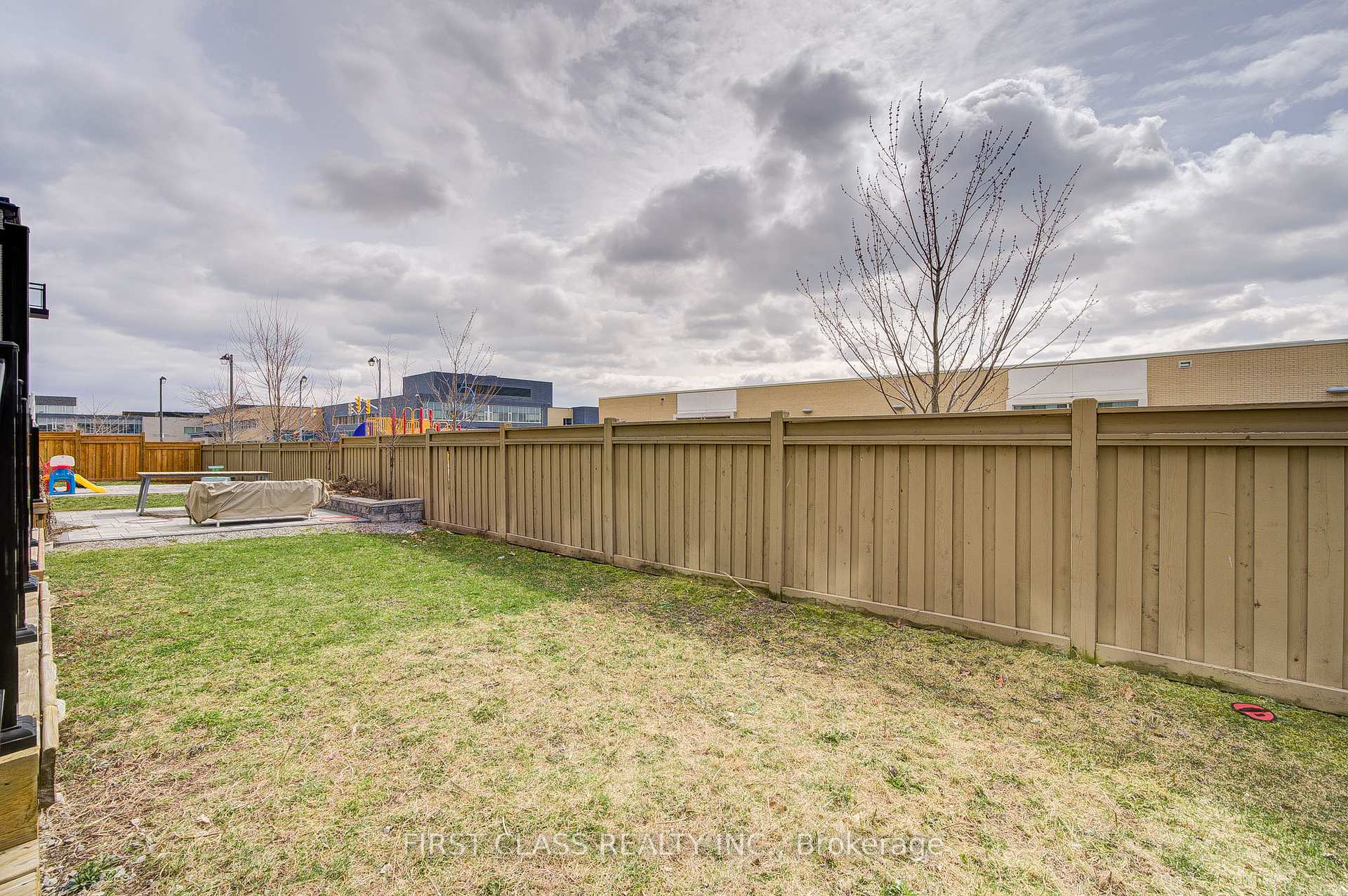 Photo 48 of 25 Laskin Drive, Vaughan, Patterson — HOMEH