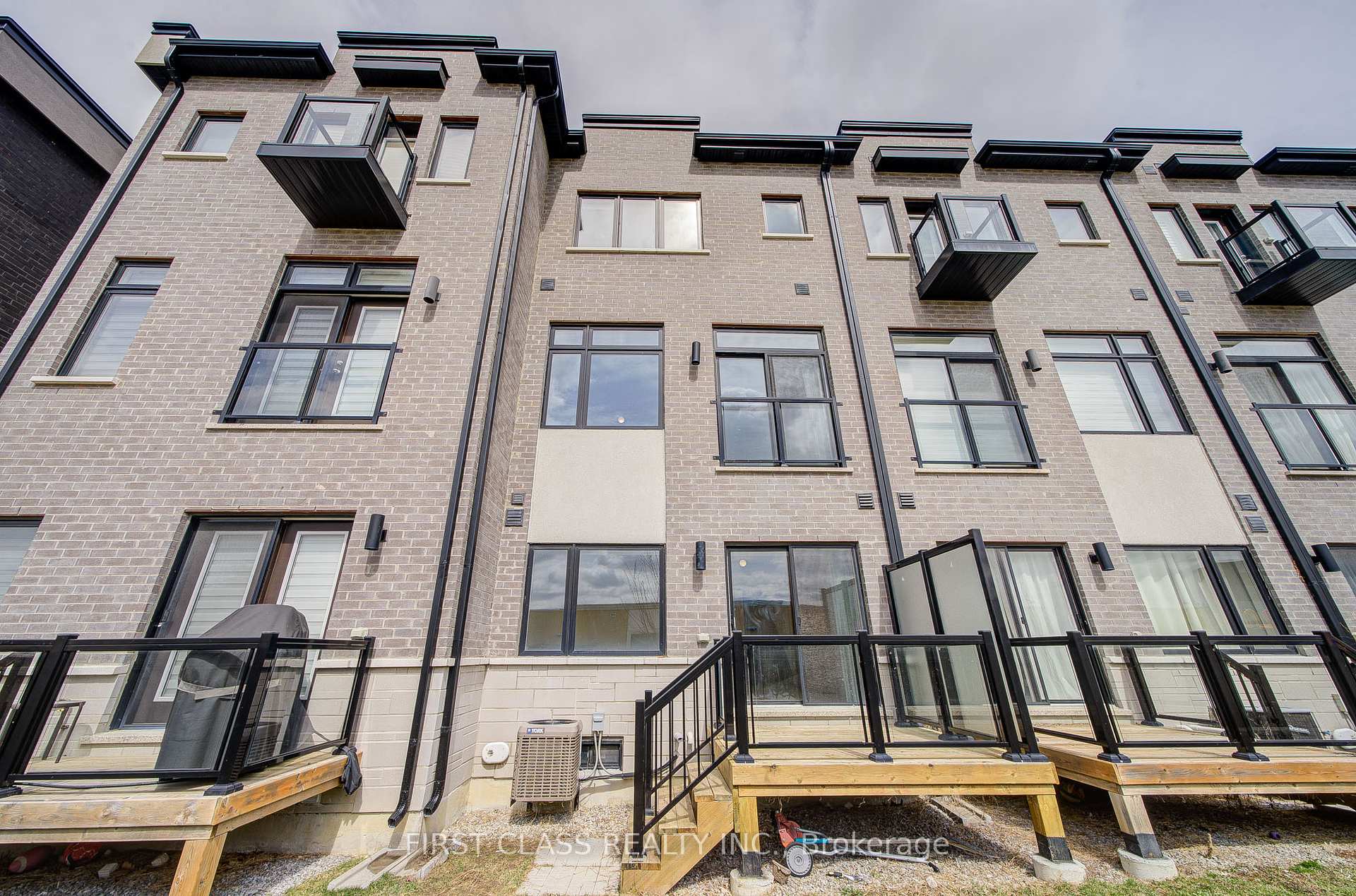 Photo 50 of 25 Laskin Drive, Vaughan, Patterson — HOMEH