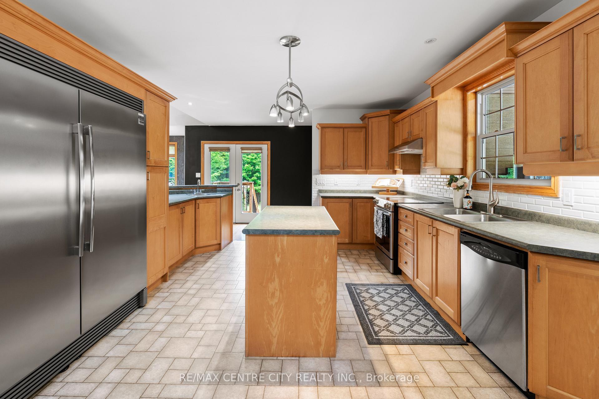 Photo 26 of 10410 Sandytown Road, Bayham, Rural Bayham — HOMEH