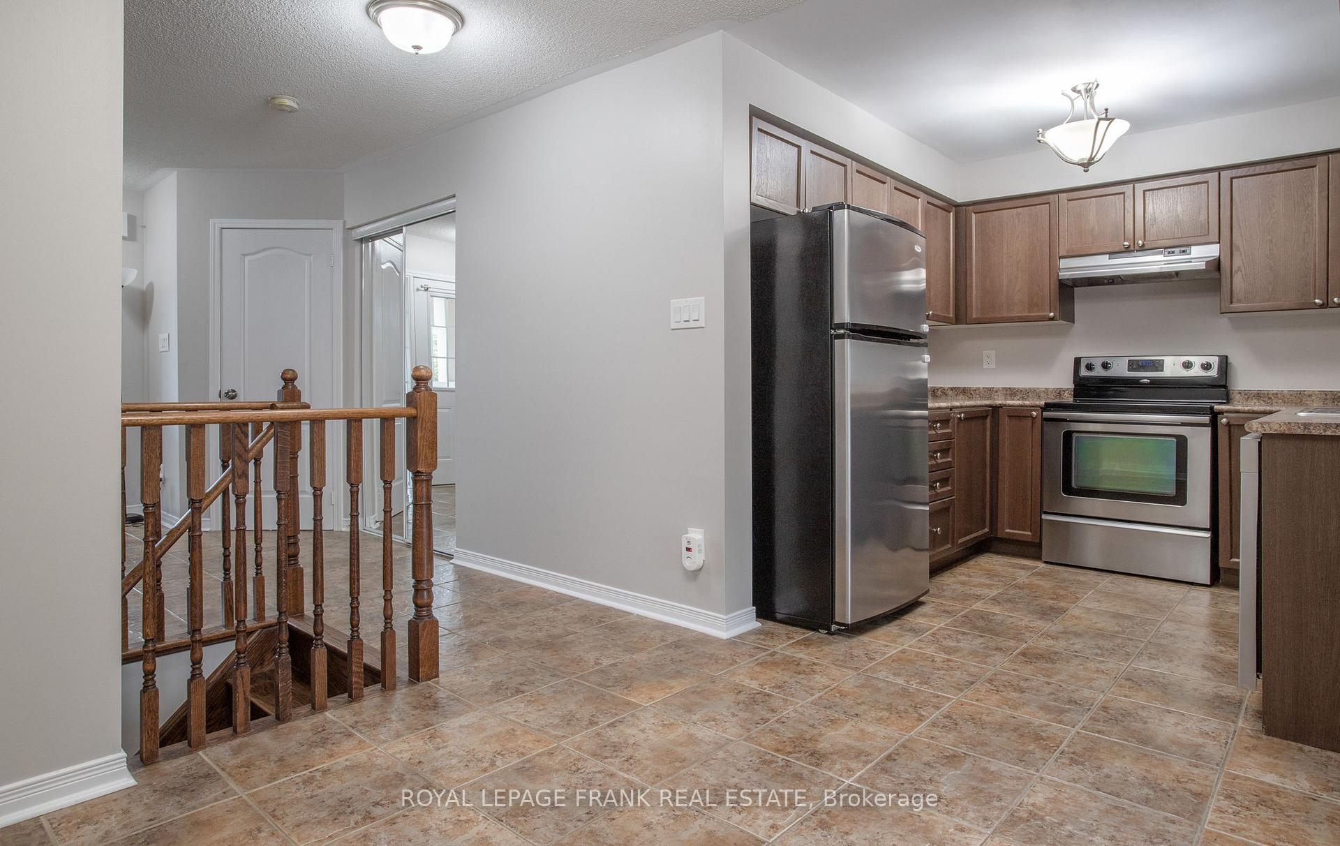 Photo 7 of 57 Shrewsbury Drive, Whitby, Brooklin — HOMEH