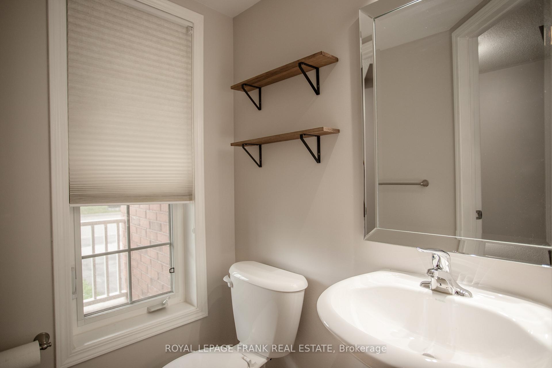 Photo 16 of 57 Shrewsbury Drive, Whitby, Brooklin — HOMEH