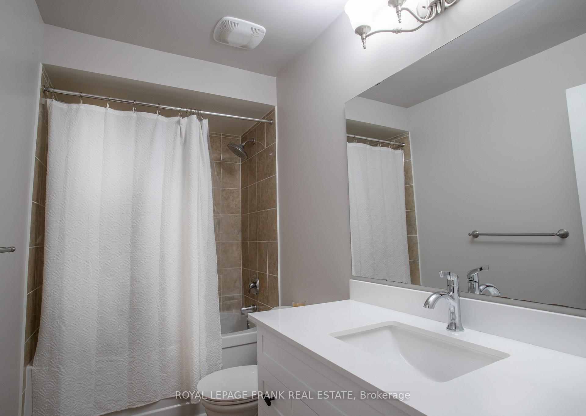 Photo 26 of 57 Shrewsbury Drive, Whitby, Brooklin — HOMEH