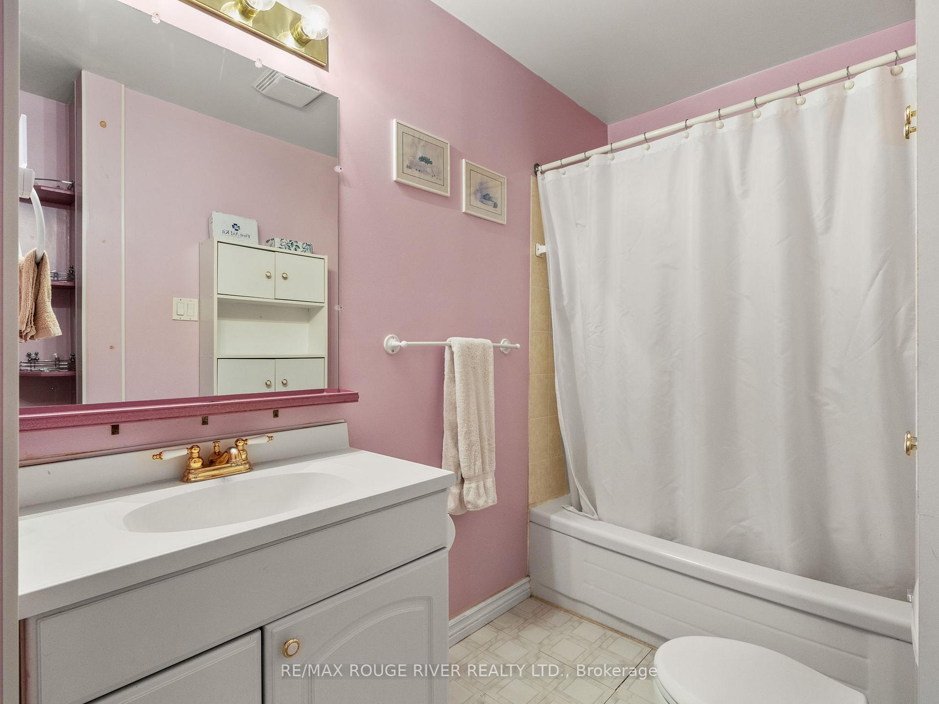 Photo 22 of 47 Tudor Avenue, Ajax, Central — HOMEH
