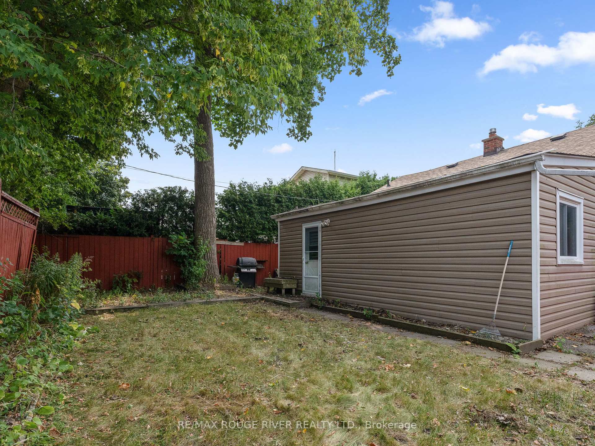 Photo 35 of 47 Tudor Avenue, Ajax, Central — HOMEH