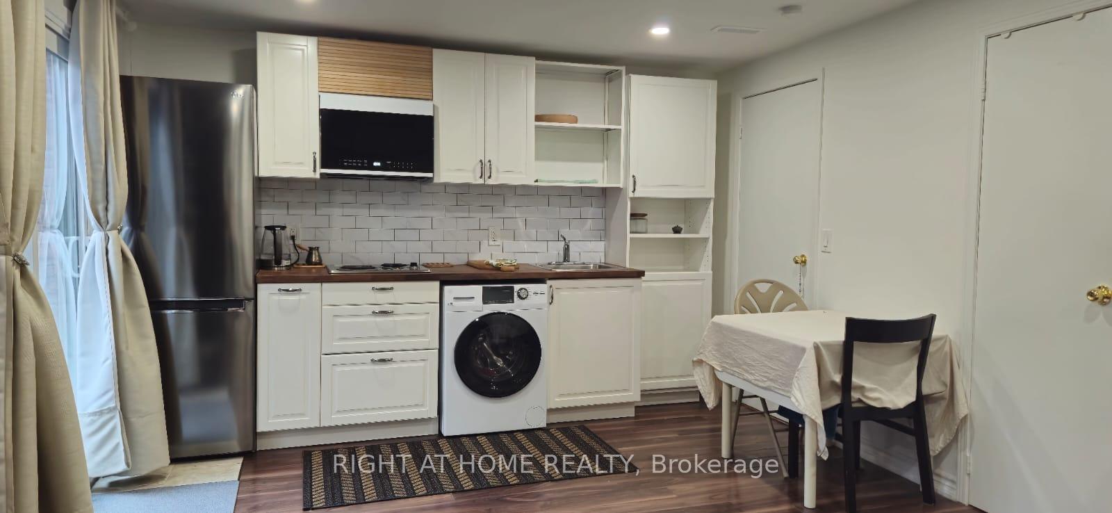 Photo 2 of Unit W/O Bsmt, 28 Chabad Gate, Vaughan, Crestwood-Springfarm-Yorkhill — HOMEH