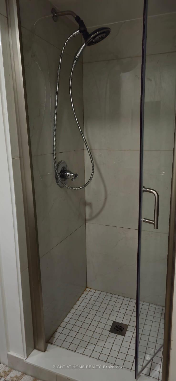 Photo 10 of Unit W/O Bsmt, 28 Chabad Gate, Vaughan, Crestwood-Springfarm-Yorkhill — HOMEH
