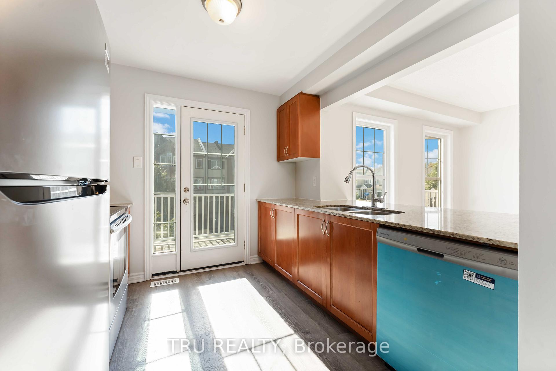 Photo 11 of 544 Snow Goose Street, Ottawa, Barrhaven - Half Moon Bay — HOMEH