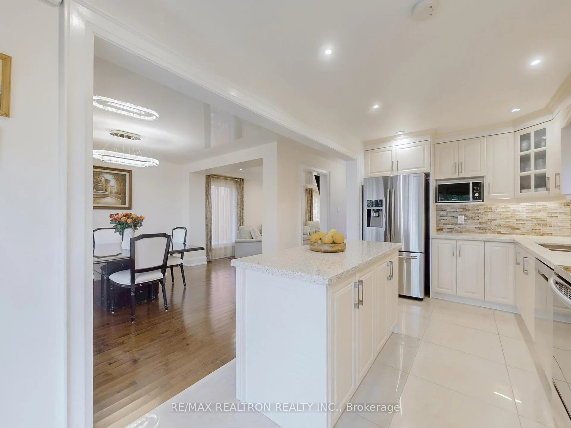 Photo 11 of 315 Waterside Crescent, Vaughan, Maple — HOMEH