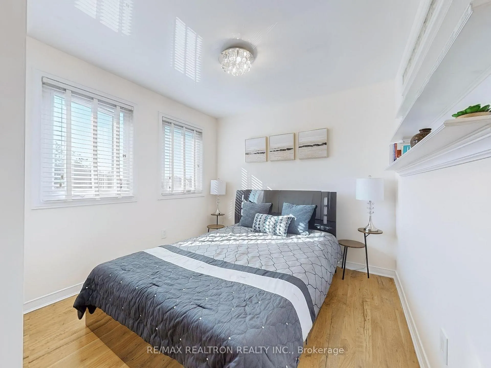Photo 18 of 315 Waterside Crescent, Vaughan, Maple — HOMEH