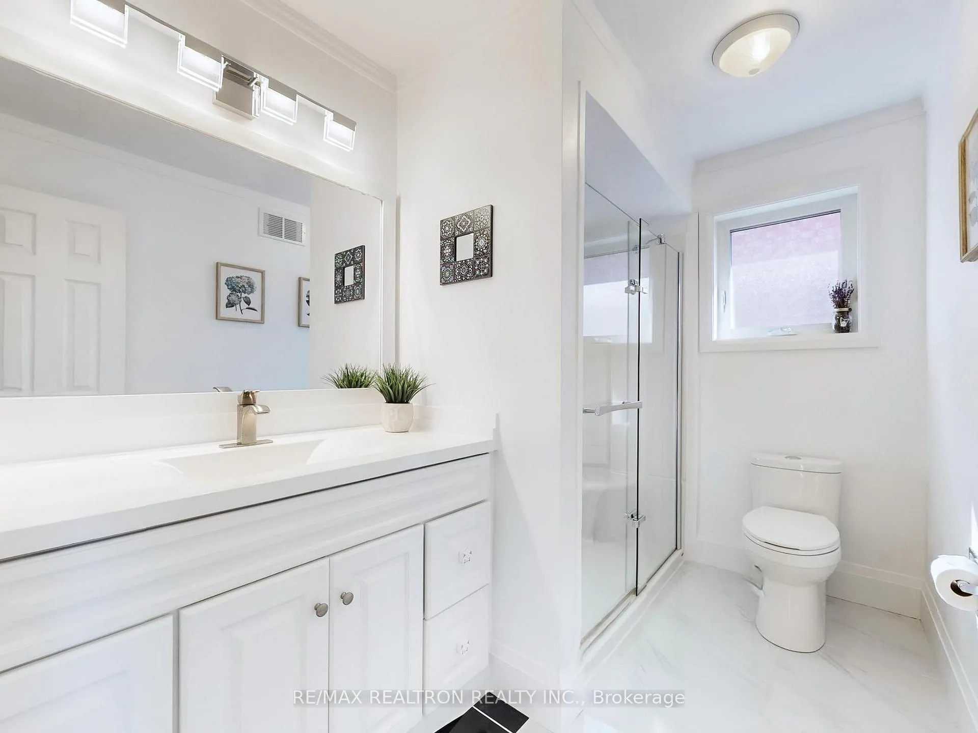 Photo 19 of 315 Waterside Crescent, Vaughan, Maple — HOMEH