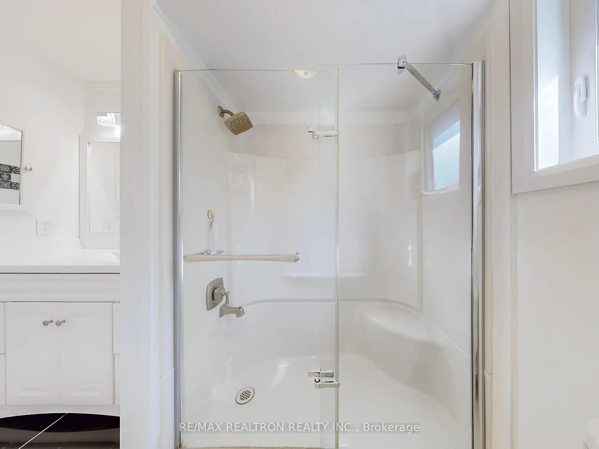 Photo 22 of 315 Waterside Crescent, Vaughan, Maple — HOMEH