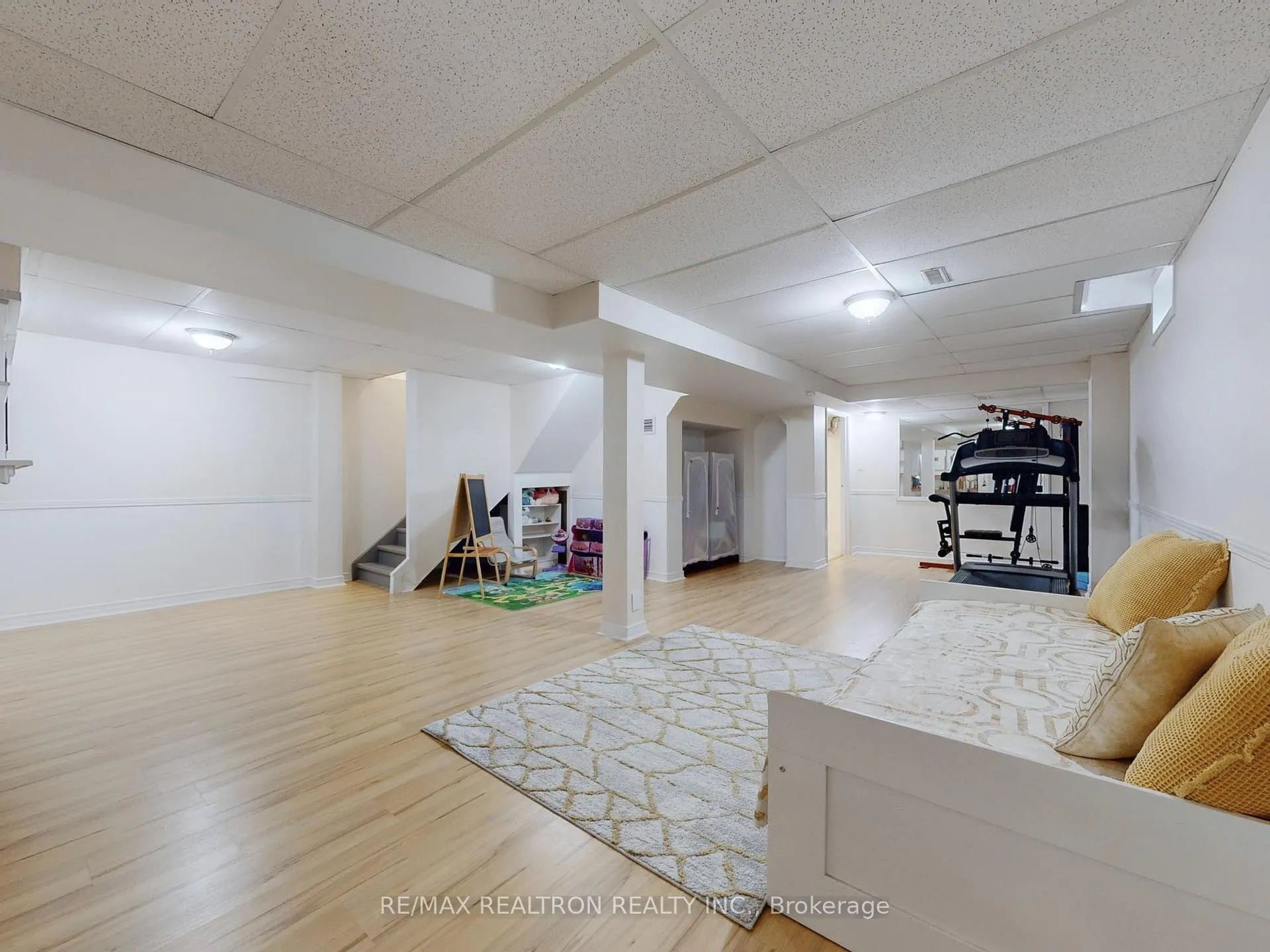 Photo 24 of 315 Waterside Crescent, Vaughan, Maple — HOMEH