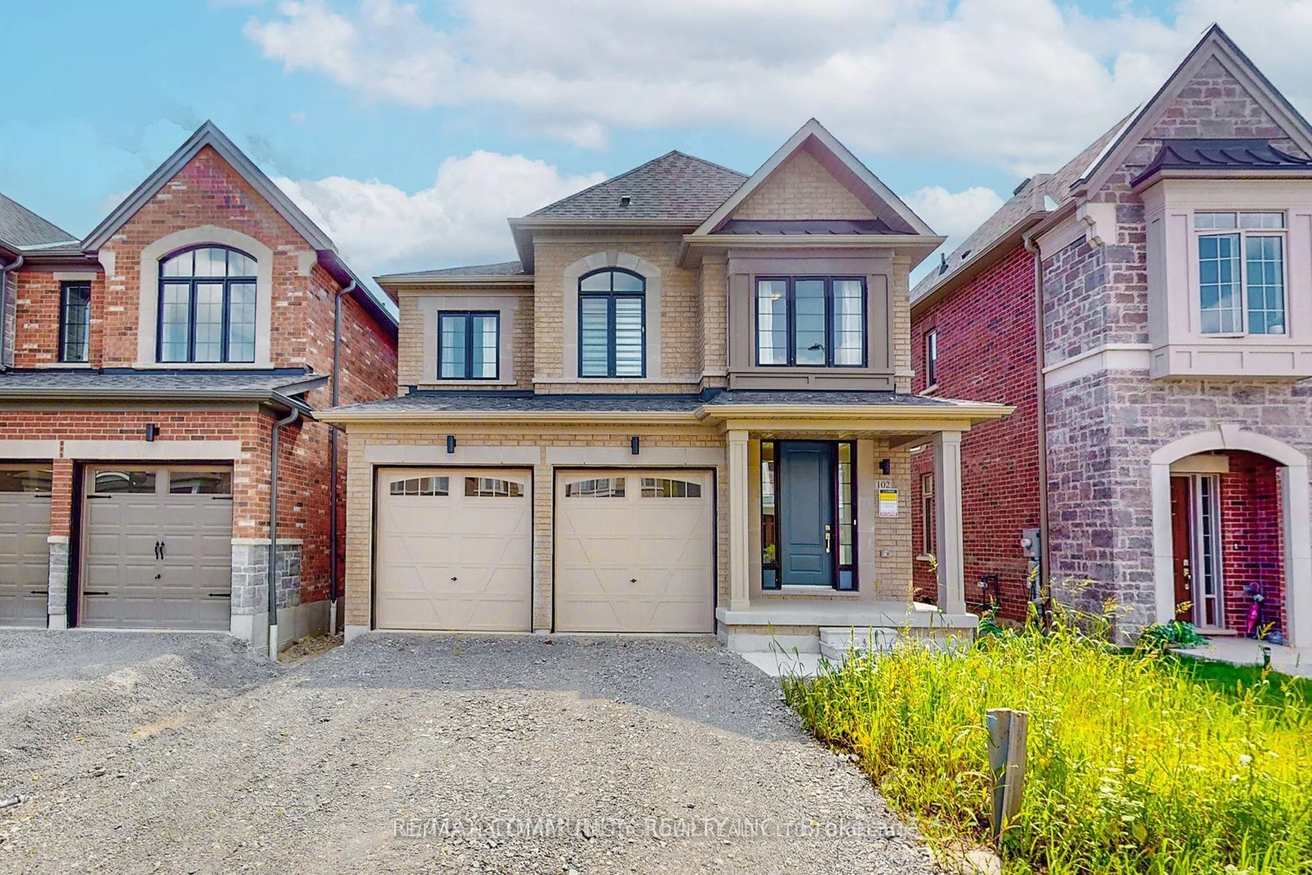 Photo 1 of 102 Deer Ridge Crescent, Whitby, Rural Whitby — HOMEH