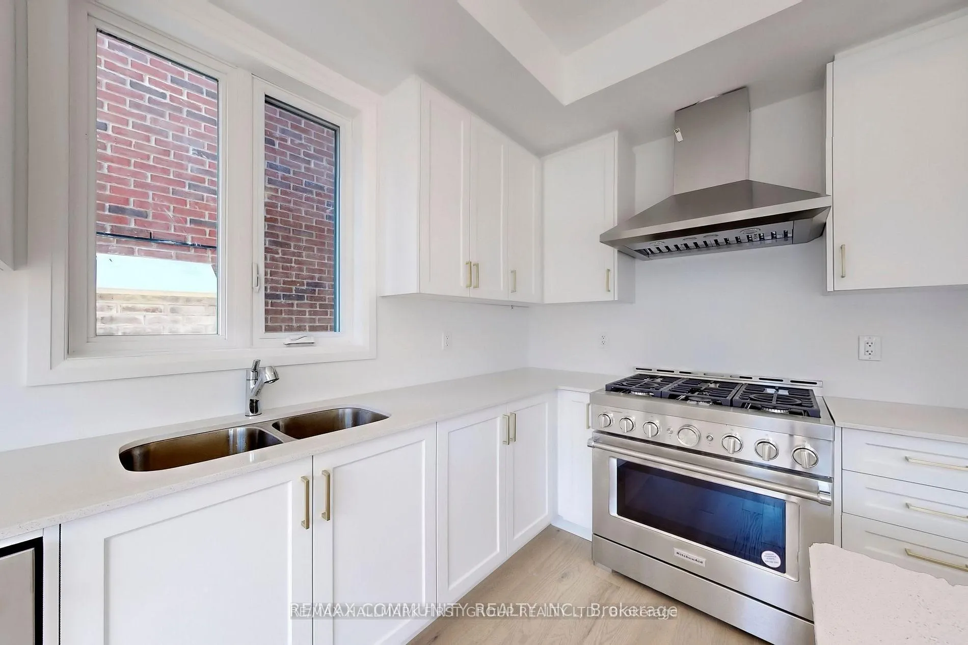 Photo 12 of 102 Deer Ridge Crescent, Whitby, Rural Whitby — HOMEH