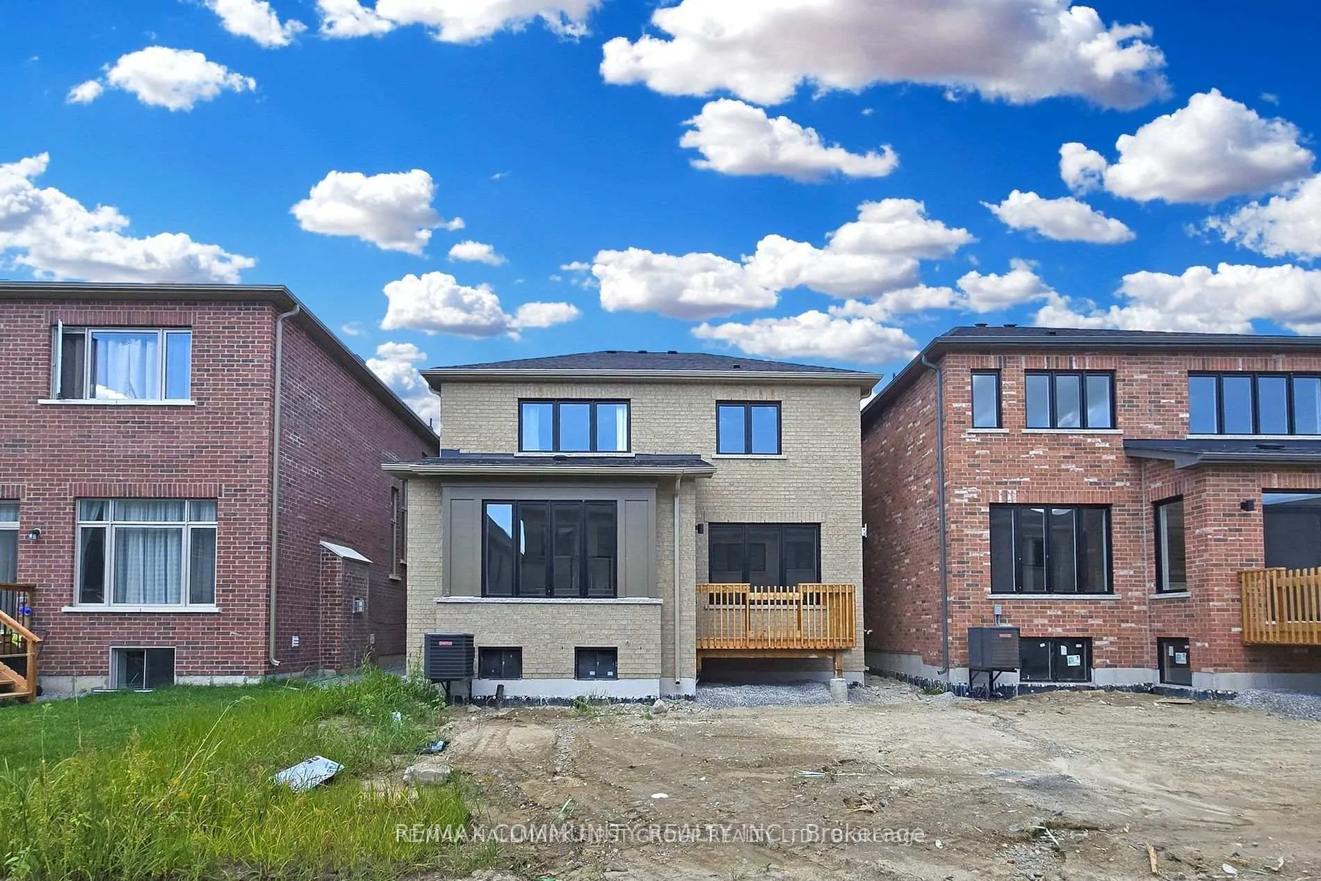 Photo 38 of 102 Deer Ridge Crescent, Whitby, Rural Whitby — HOMEH