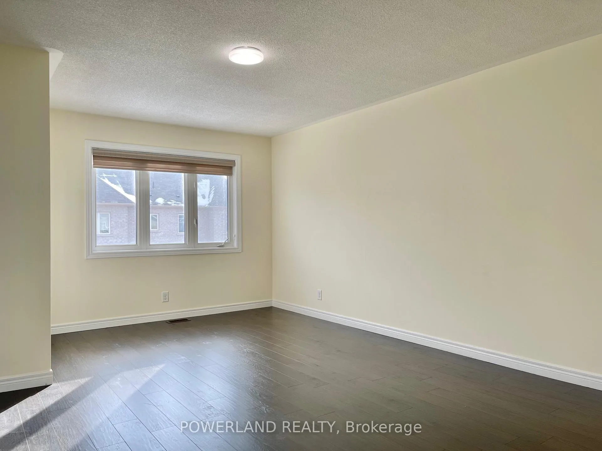 Photo 16 of 242 Southdown Avenue, Vaughan, Patterson — HOMEH