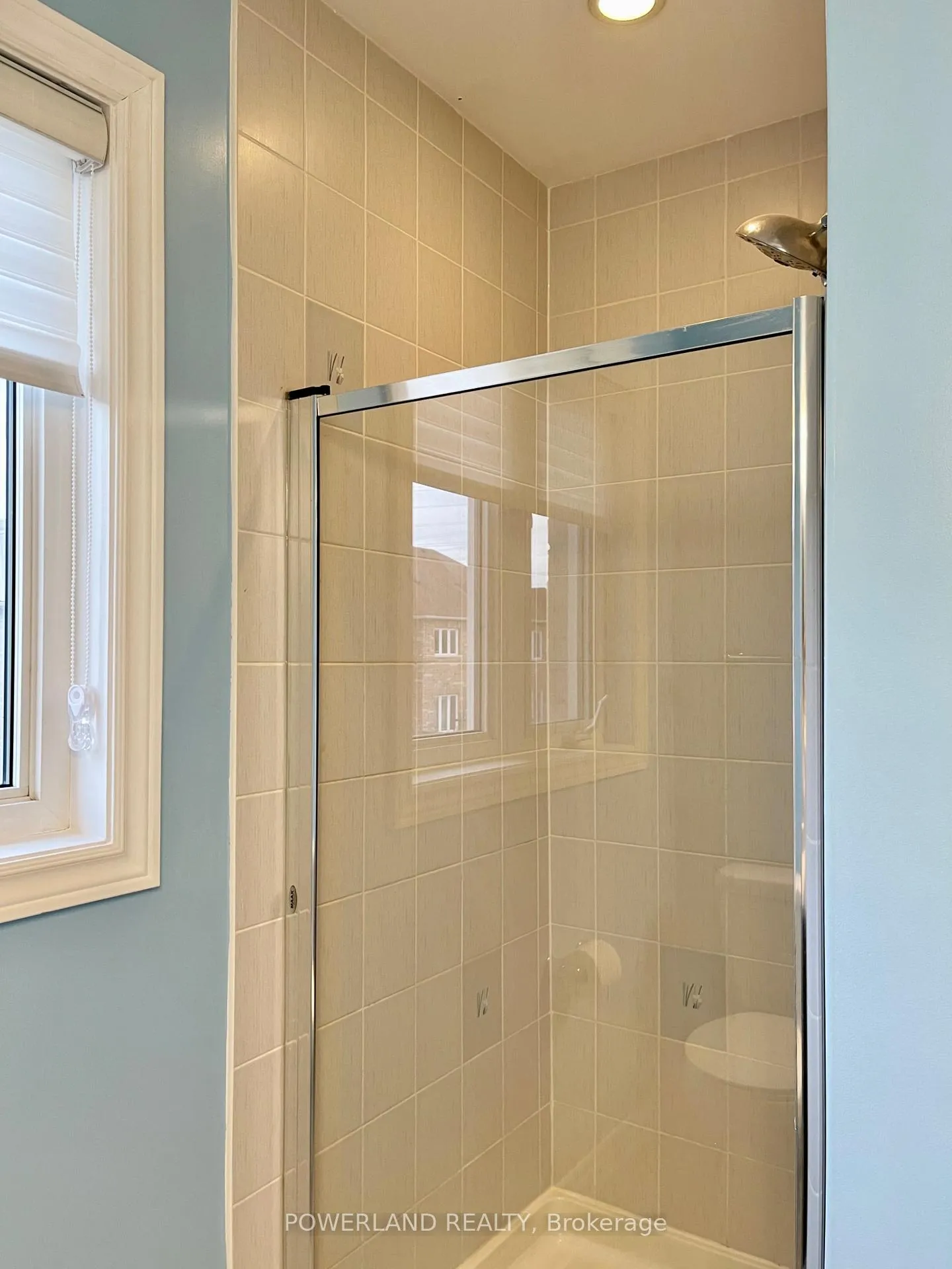 Photo 20 of 242 Southdown Avenue, Vaughan, Patterson — HOMEH