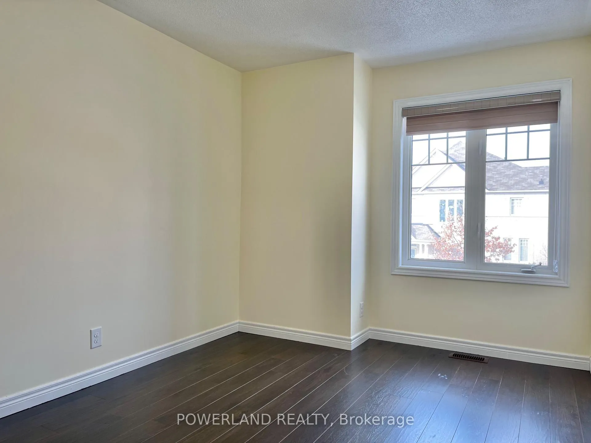 Photo 22 of 242 Southdown Avenue, Vaughan, Patterson — HOMEH