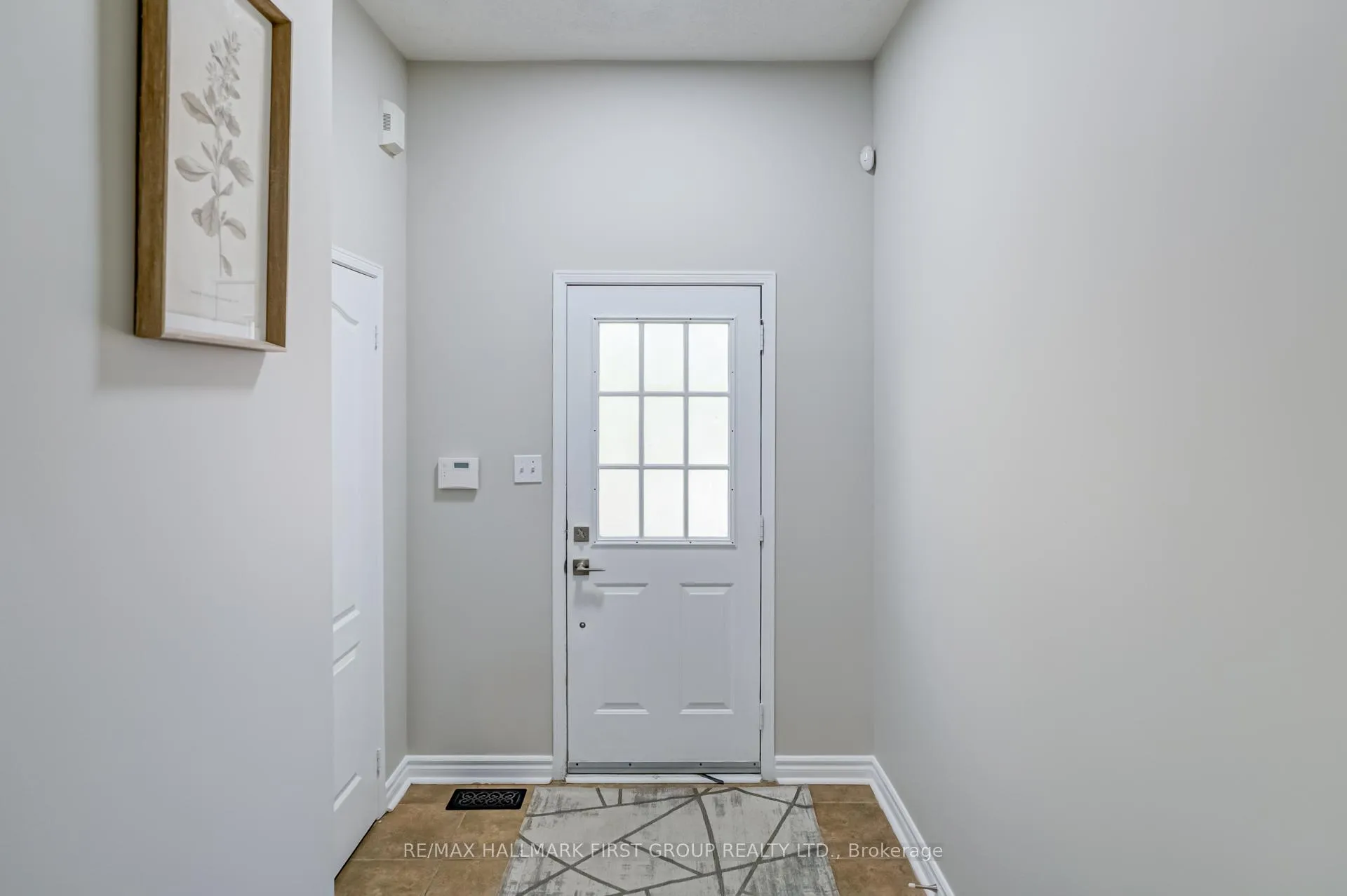Photo 4 of 109 Telegraph Drive, Whitby, Williamsburg — HOMEH