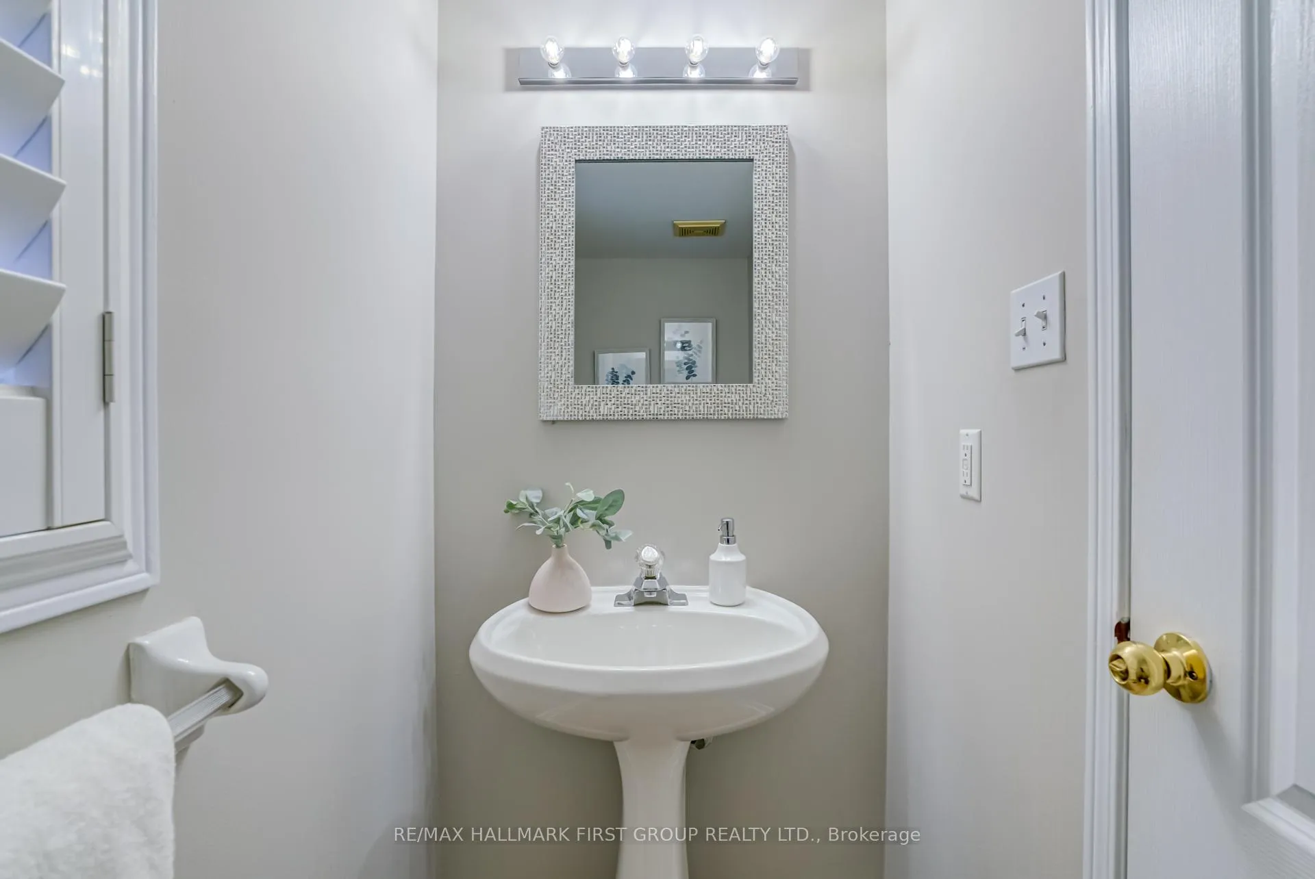 Photo 14 of 109 Telegraph Drive, Whitby, Williamsburg — HOMEH