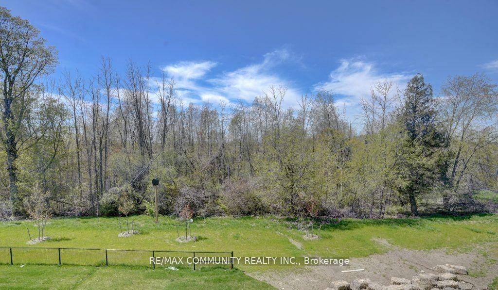 Photo 18 of 43 Olerud Drive, Whitby, Rural Whitby — HOMEH