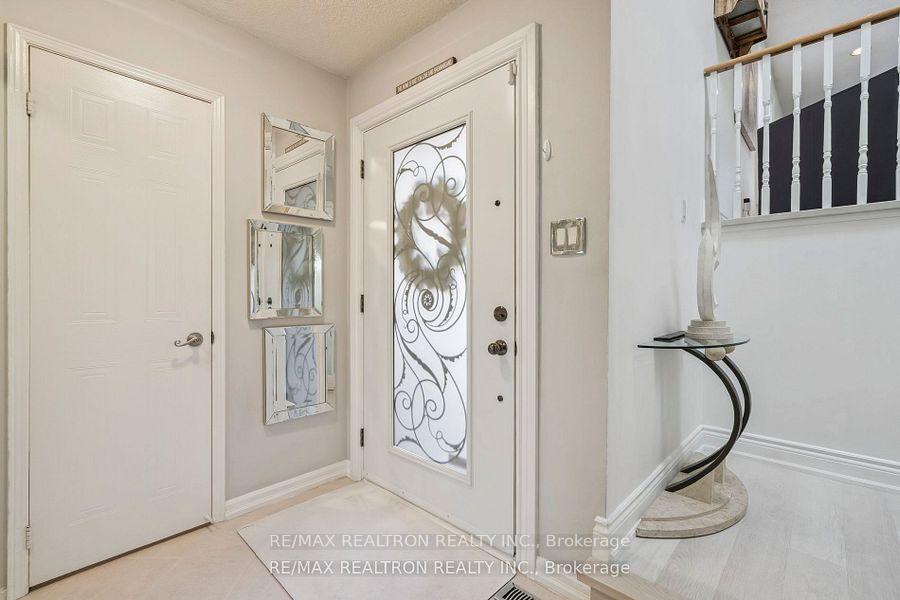 Photo 6 of 117 Glen Crescent, Vaughan, Uplands — HOMEH