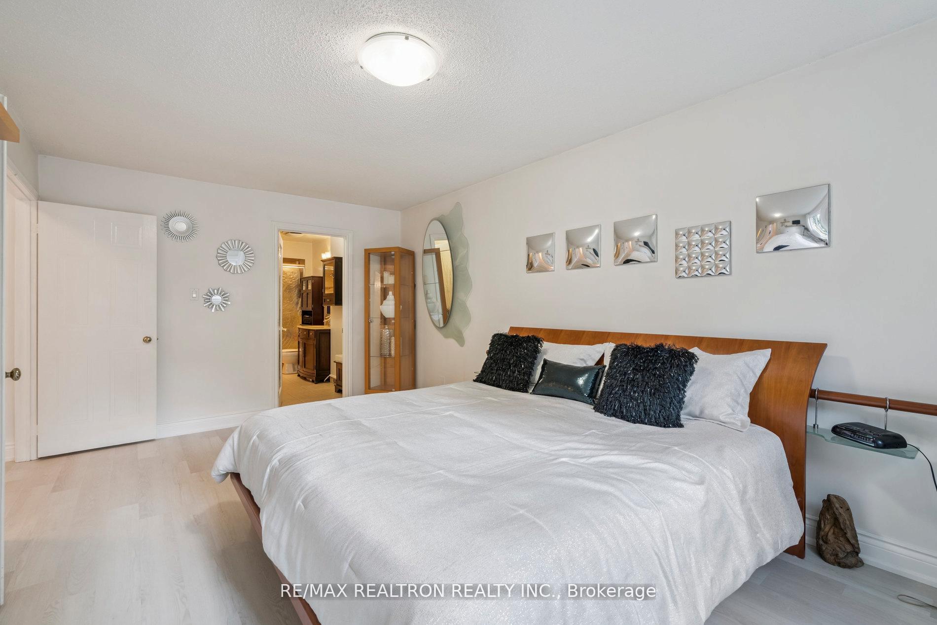 Photo 27 of 117 Glen Crescent, Vaughan, Uplands — HOMEH