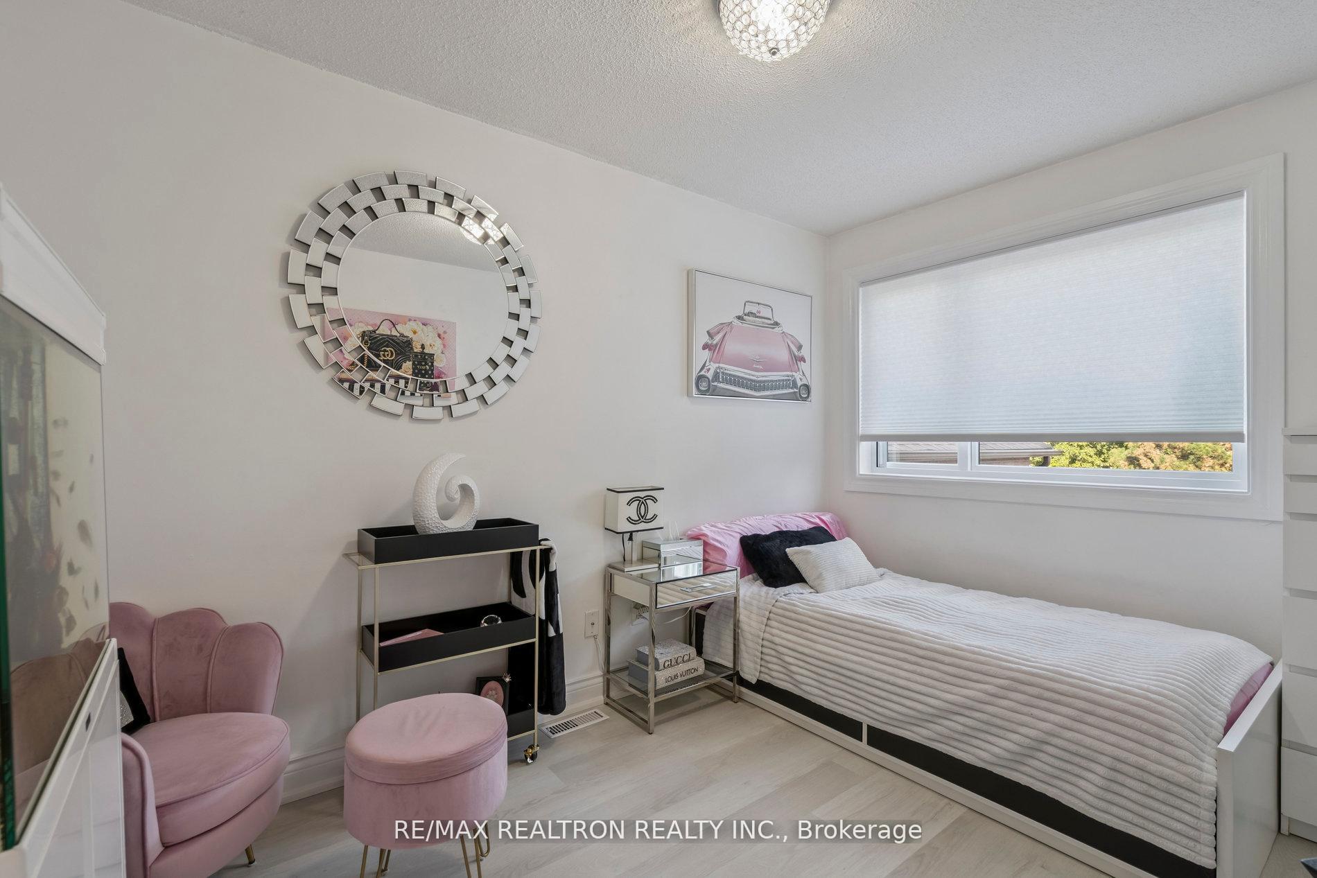 Photo 32 of 117 Glen Crescent, Vaughan, Uplands — HOMEH