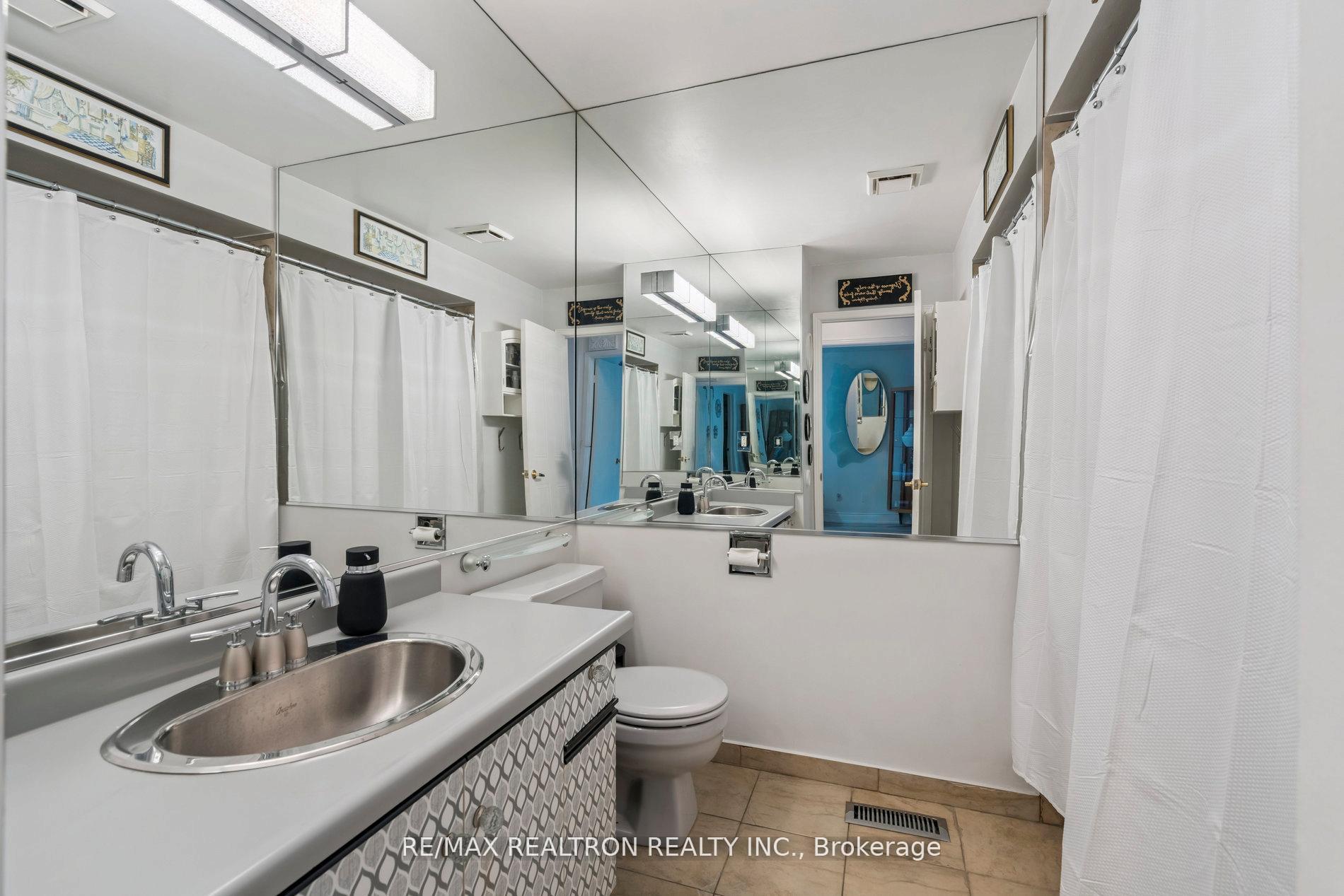 Photo 34 of 117 Glen Crescent, Vaughan, Uplands — HOMEH