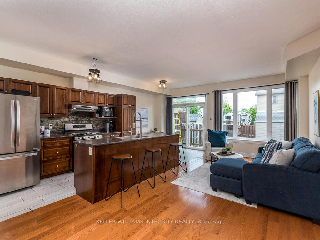 Photo 4 of 27 Desmond Trudeau Drive, Arnprior — HOMEH