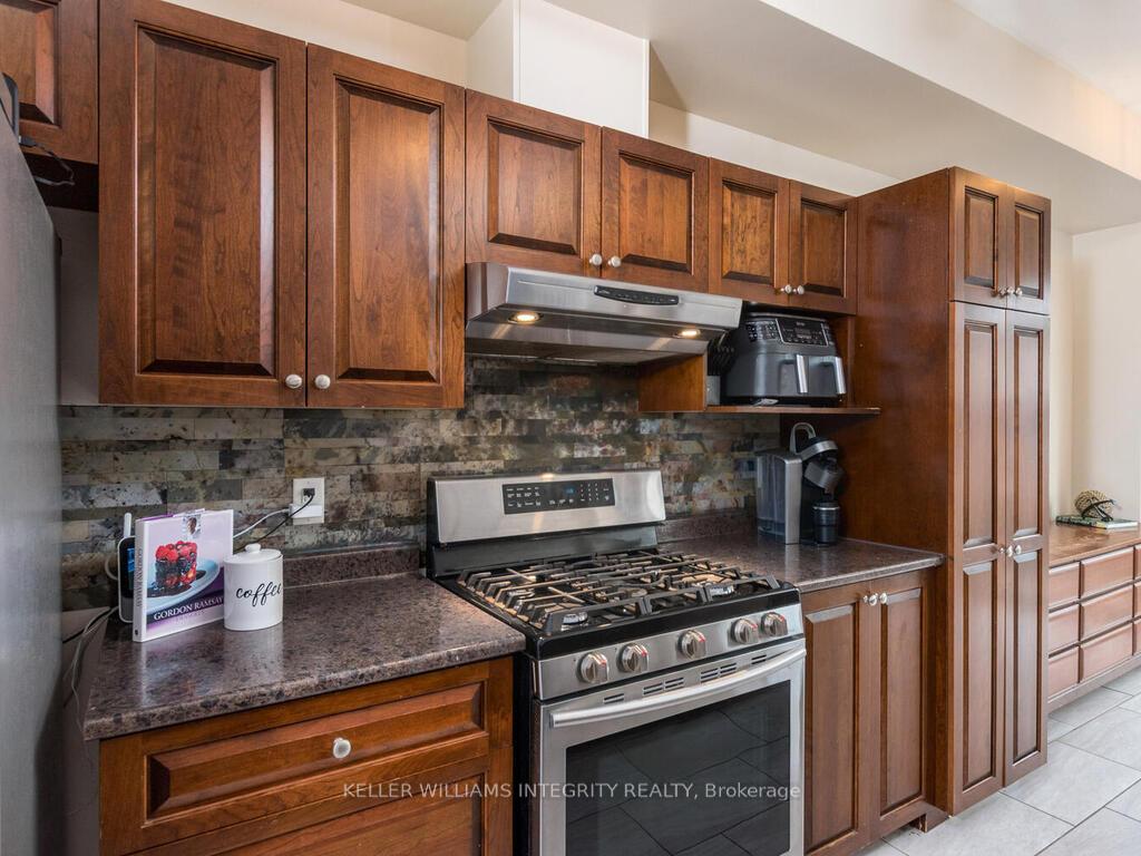 Photo 8 of 27 Desmond Trudeau Drive, Arnprior — HOMEH