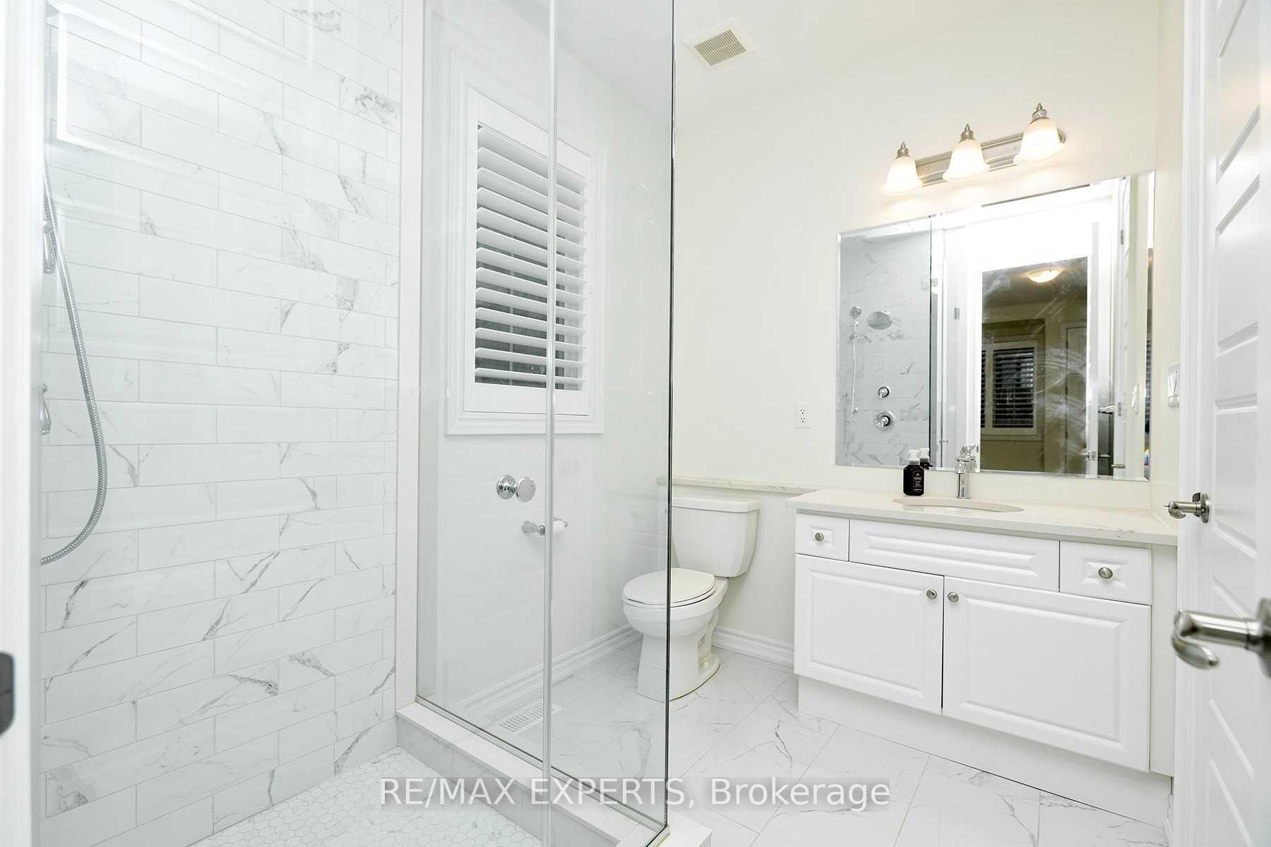 Photo 8 of 26 Hugh Mccutcheon Way, Vaughan, Kleinburg — HOMEH