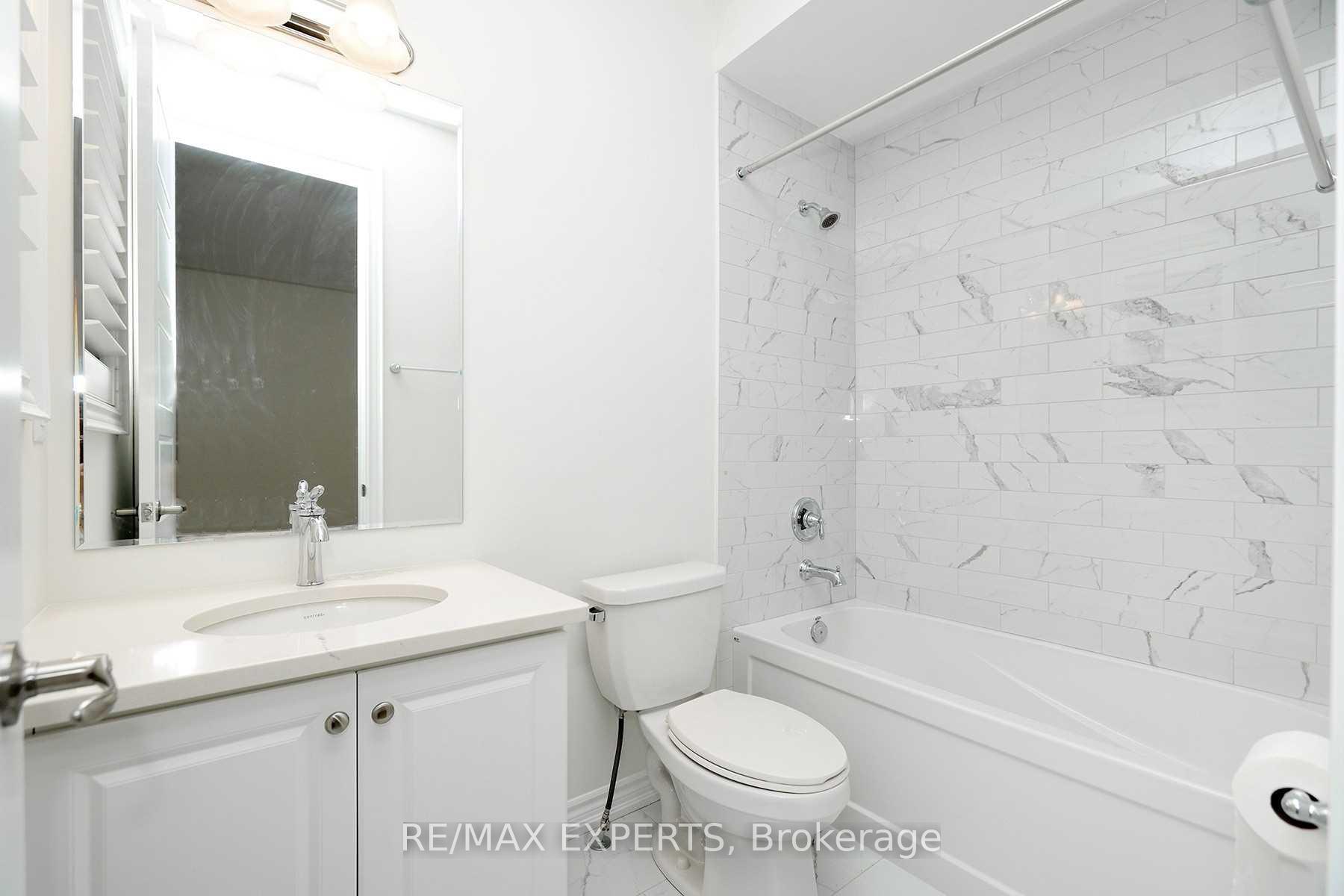 Photo 10 of 26 Hugh Mccutcheon Way, Vaughan, Kleinburg — HOMEH