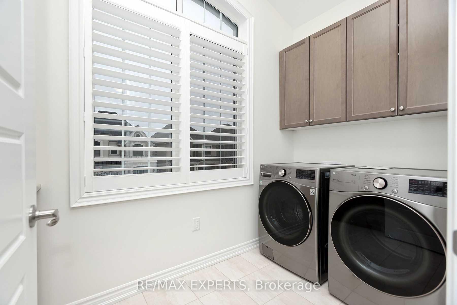 Photo 13 of 26 Hugh Mccutcheon Way, Vaughan, Kleinburg — HOMEH