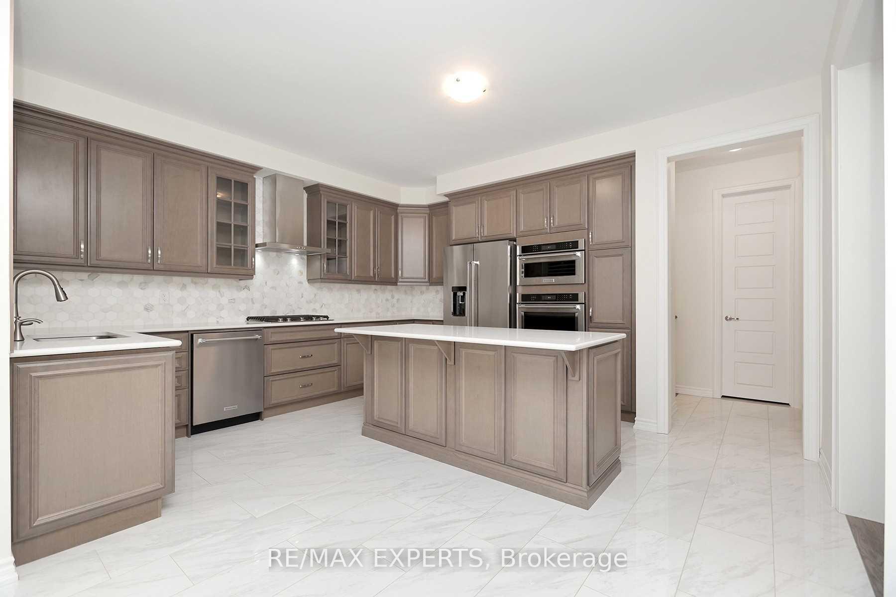 Photo 20 of 26 Hugh Mccutcheon Way, Vaughan, Kleinburg — HOMEH